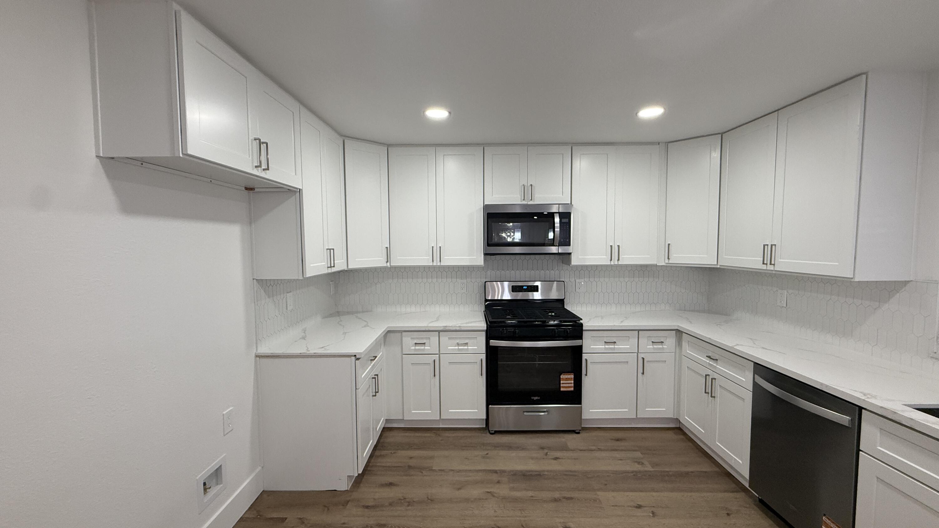 2329 Michael Cir, Hanford, CA 93230