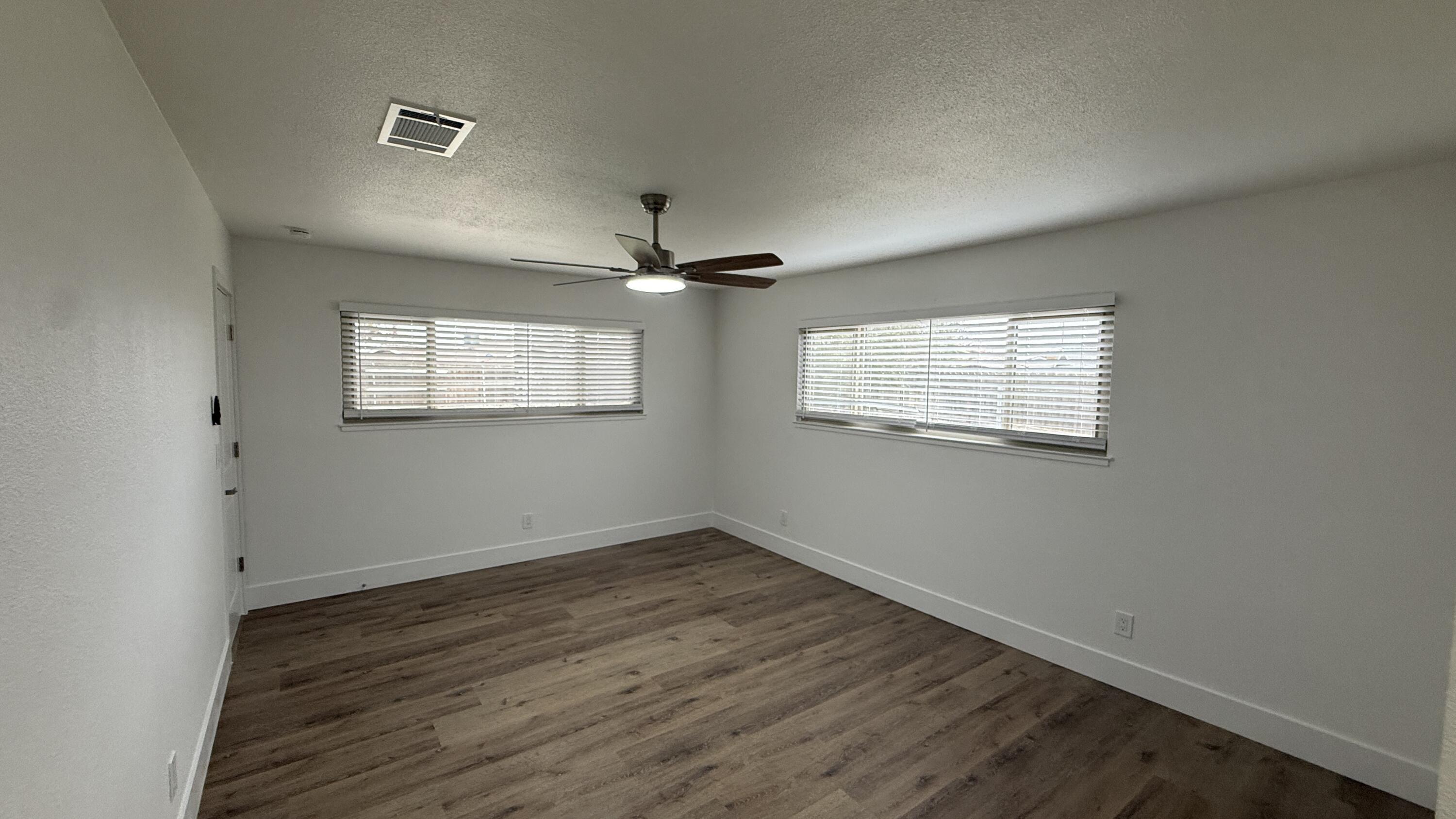 2329 Michael Cir, Hanford, CA 93230