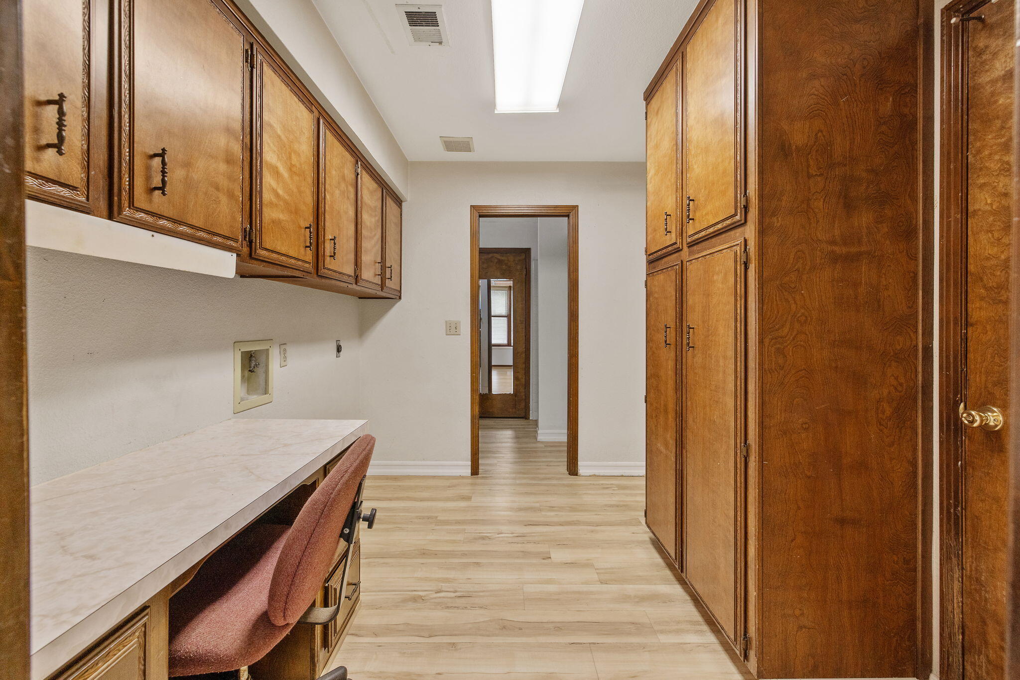 1502 S Lydia Dr, Tulare, CA 93274