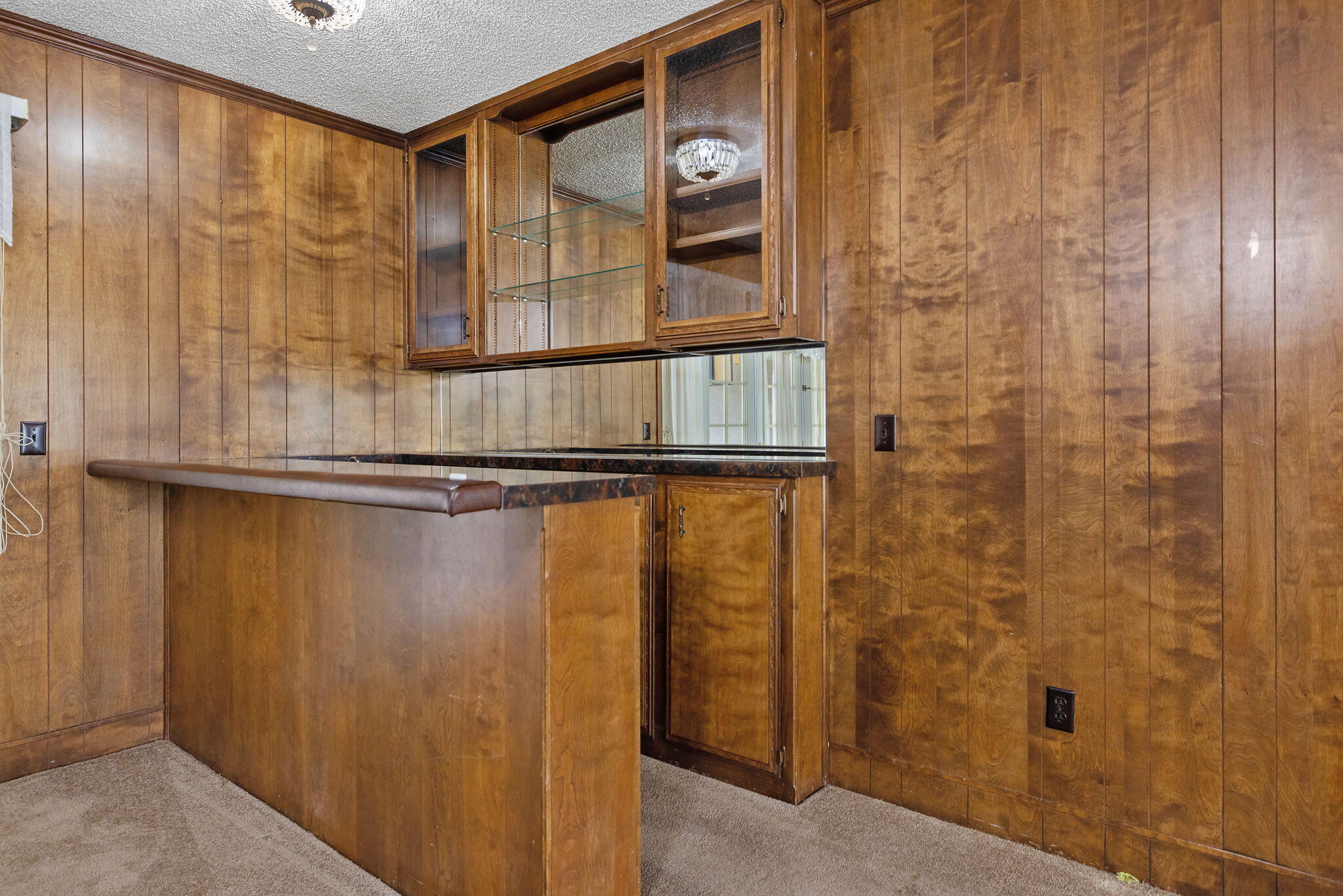 1502 S Lydia Dr, Tulare, CA 93274