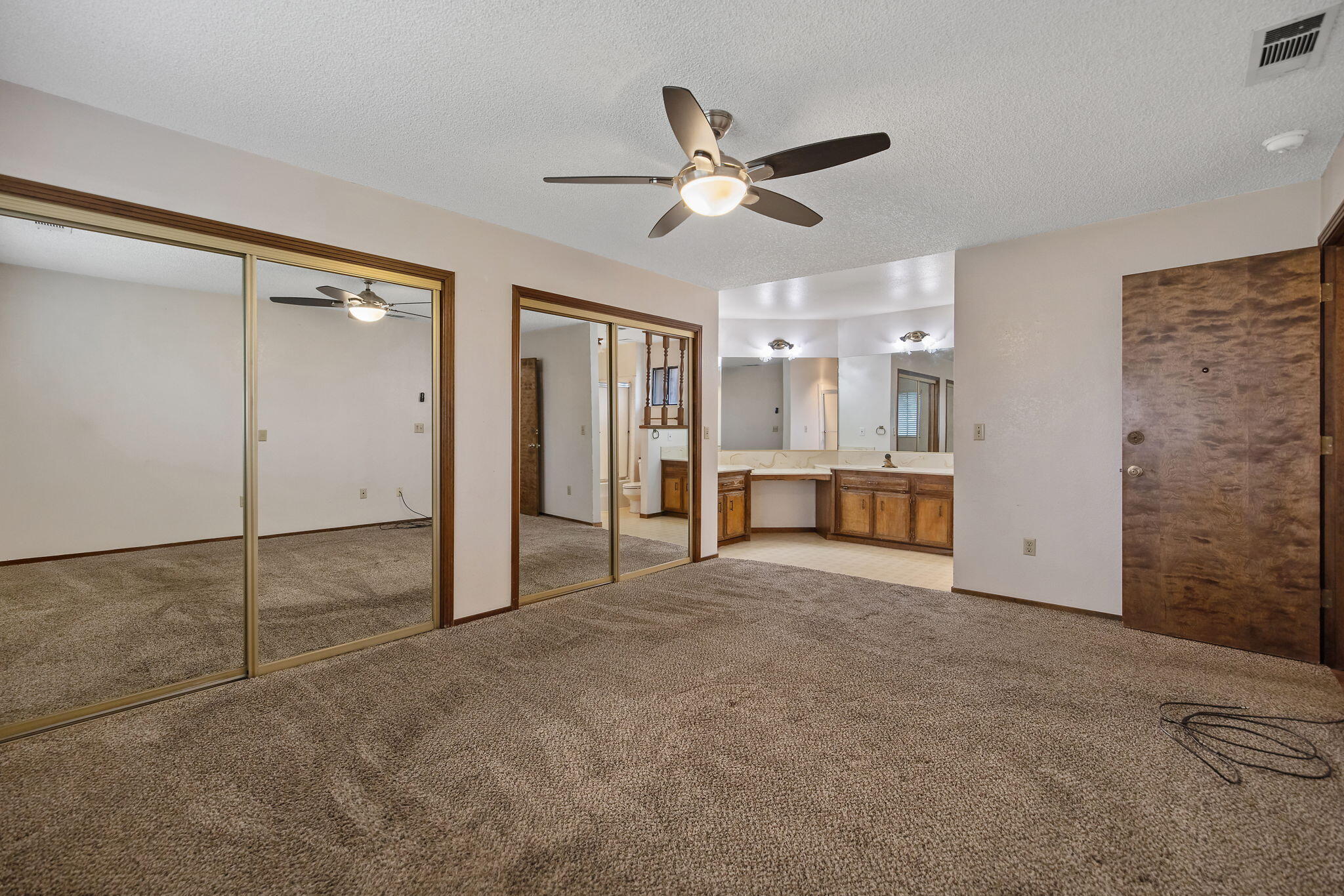 1502 S Lydia Dr, Tulare, CA 93274