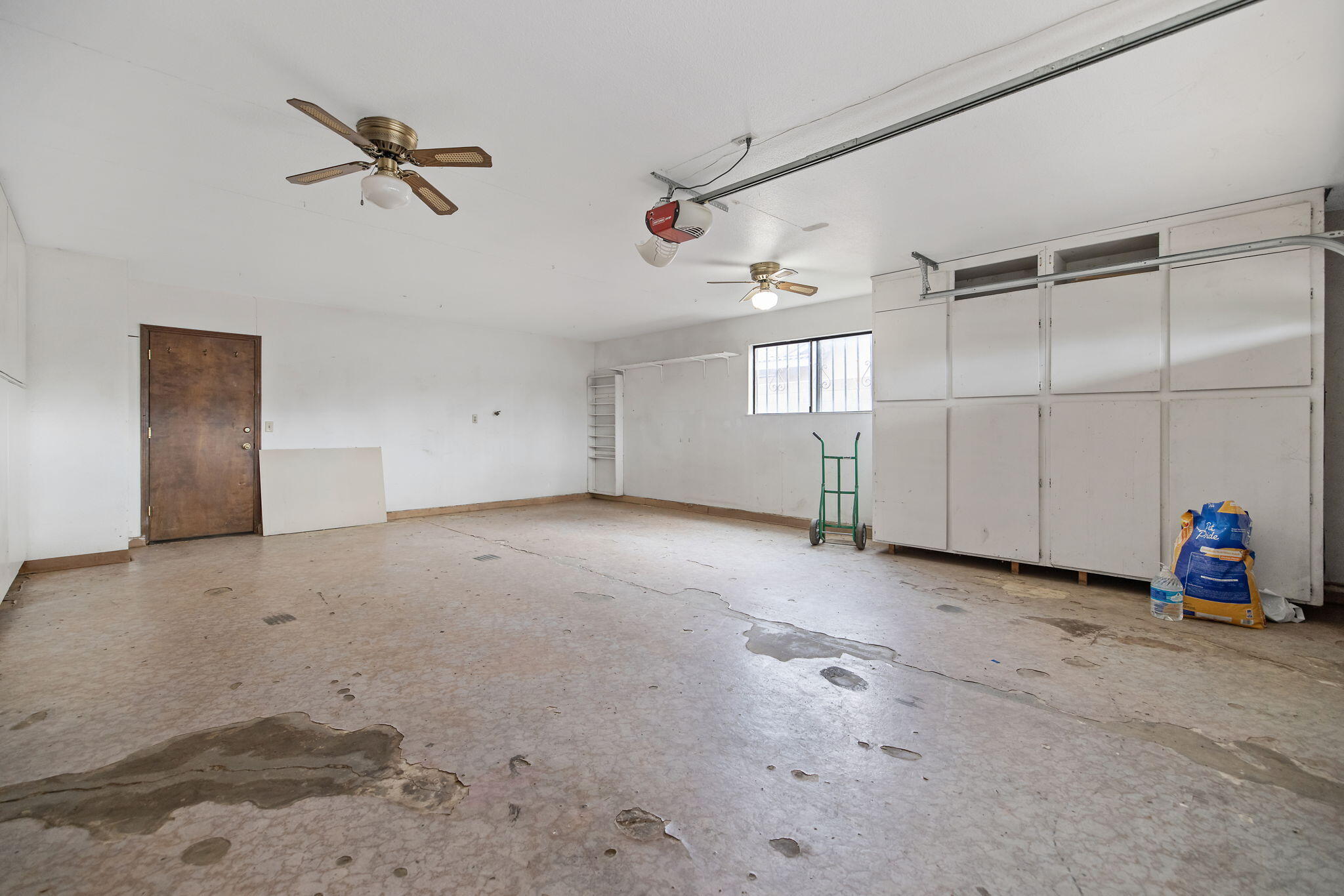 1502 S Lydia Dr, Tulare, CA 93274