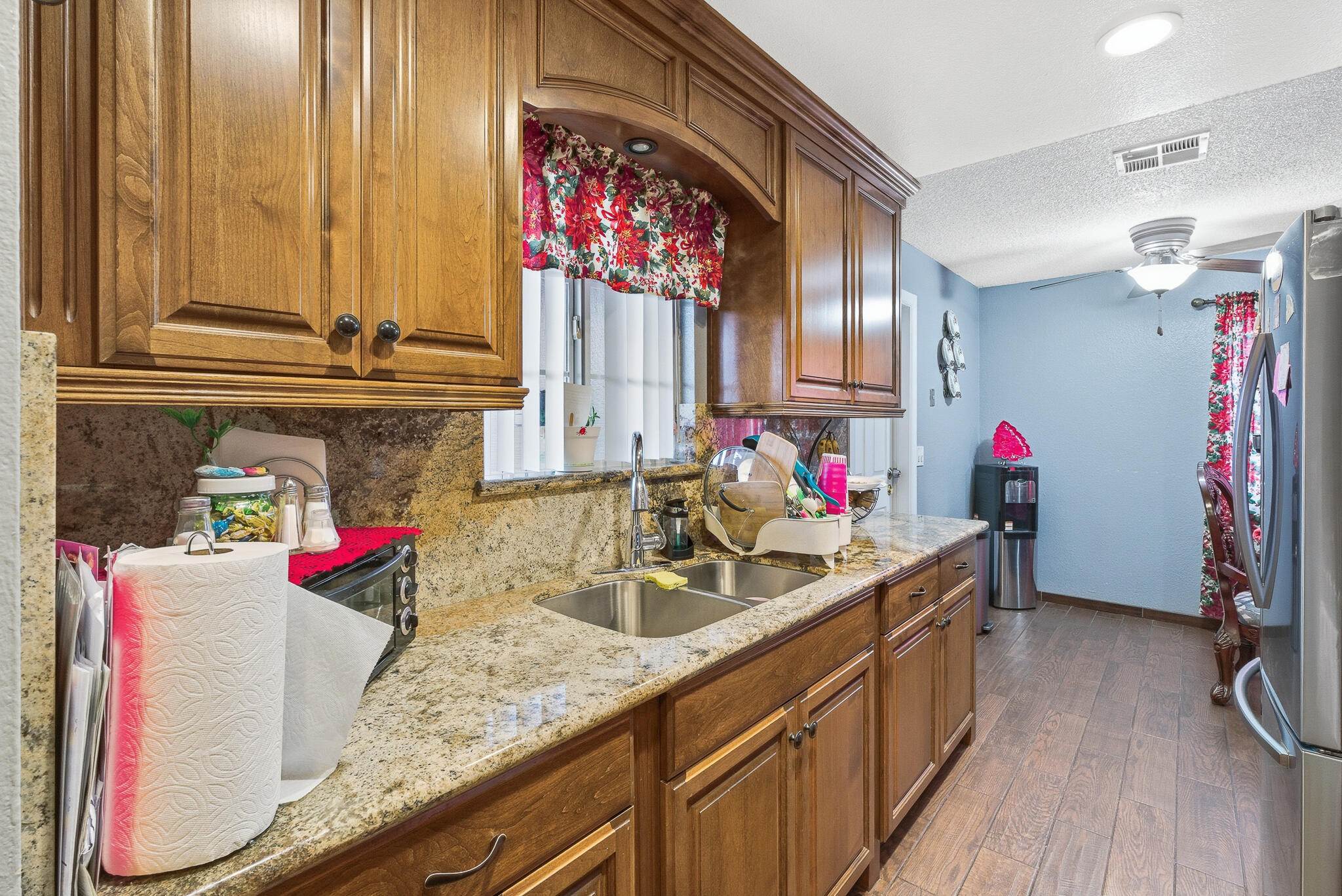 471 N Delta St, Porterville, CA 93257