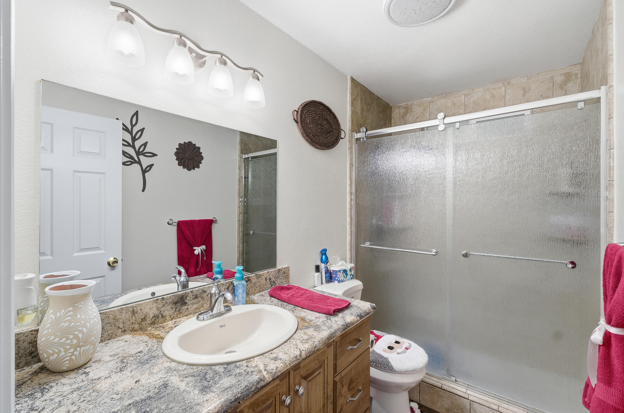 471 N Delta St, Porterville, CA 93257