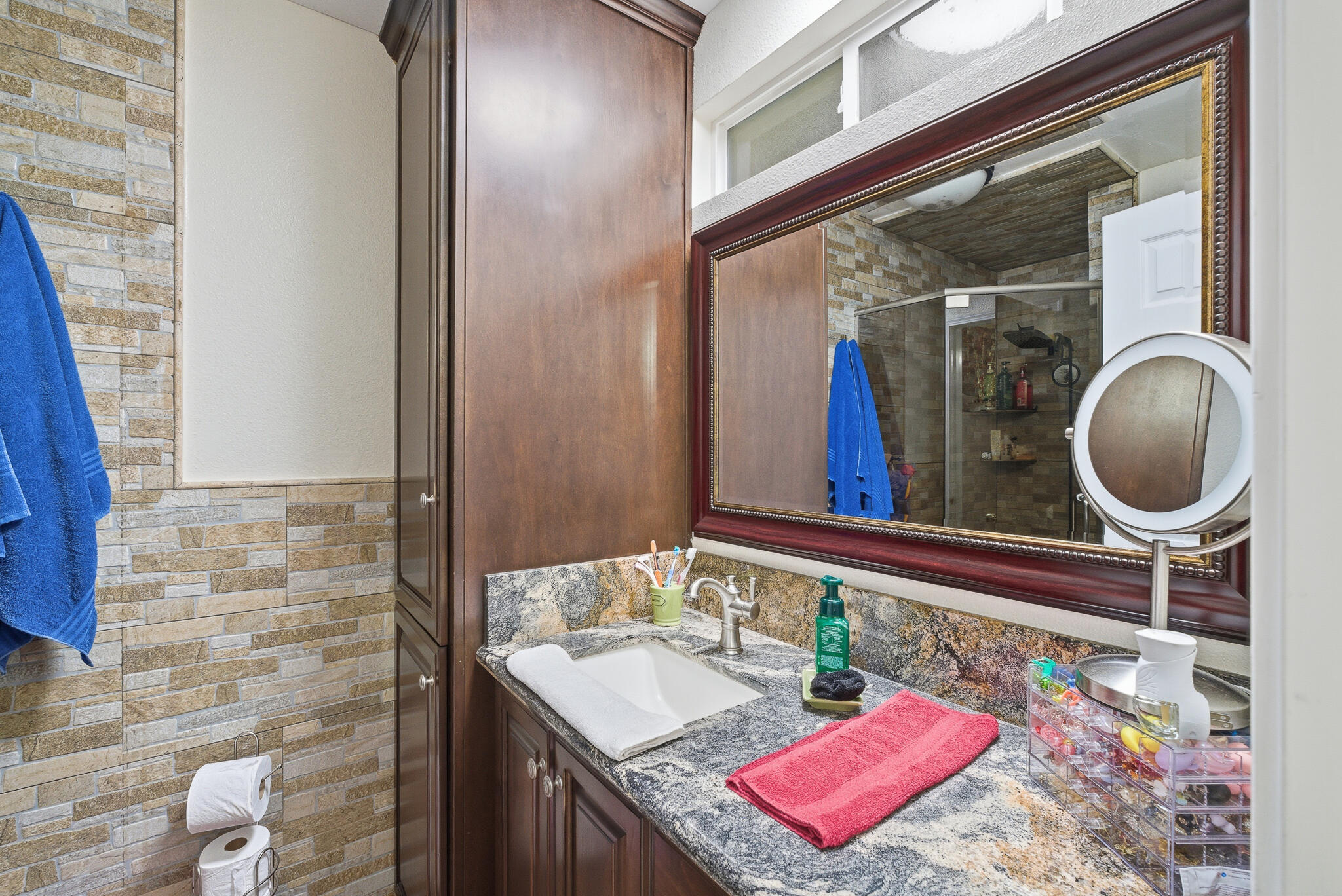 471 N Delta St, Porterville, CA 93257