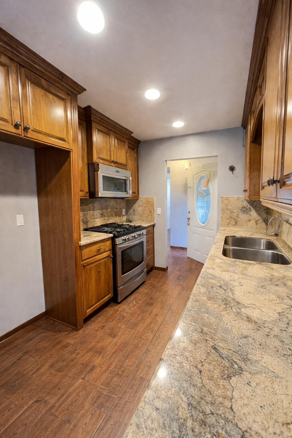 471 N Delta St, Porterville, CA 93257