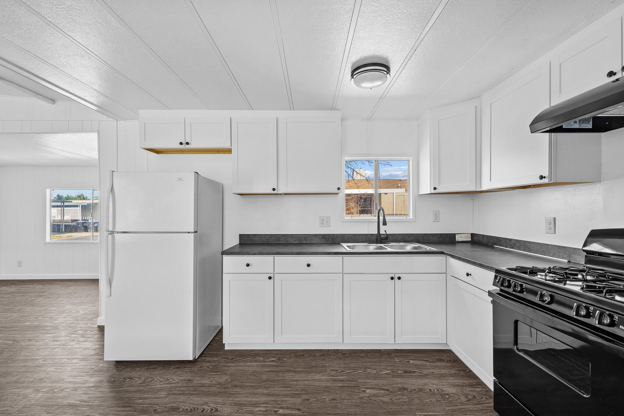 5505 W Tulare Ave #64, Visalia, CA 93277