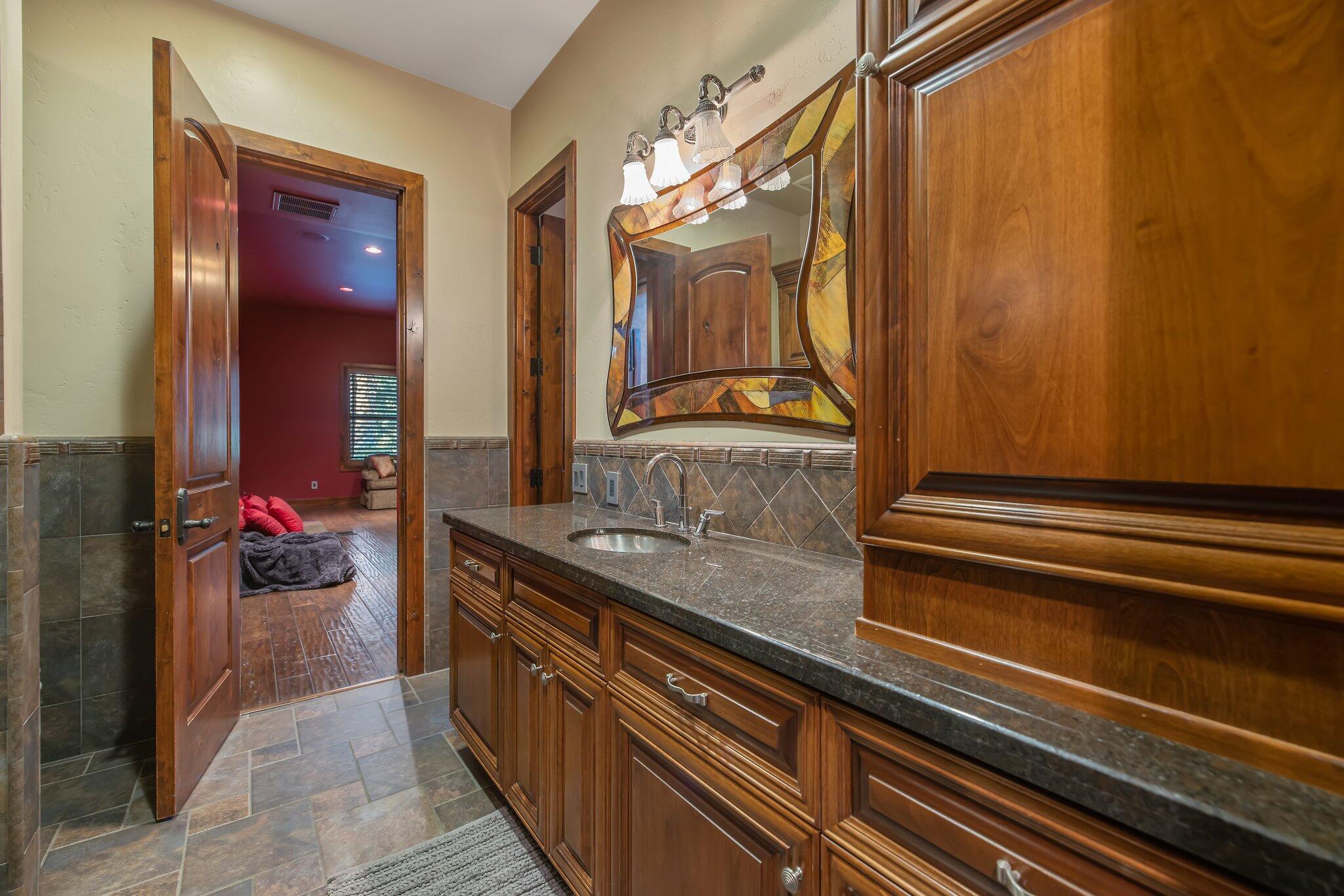 5034 W Firenze Ave, Visalia, CA 93291