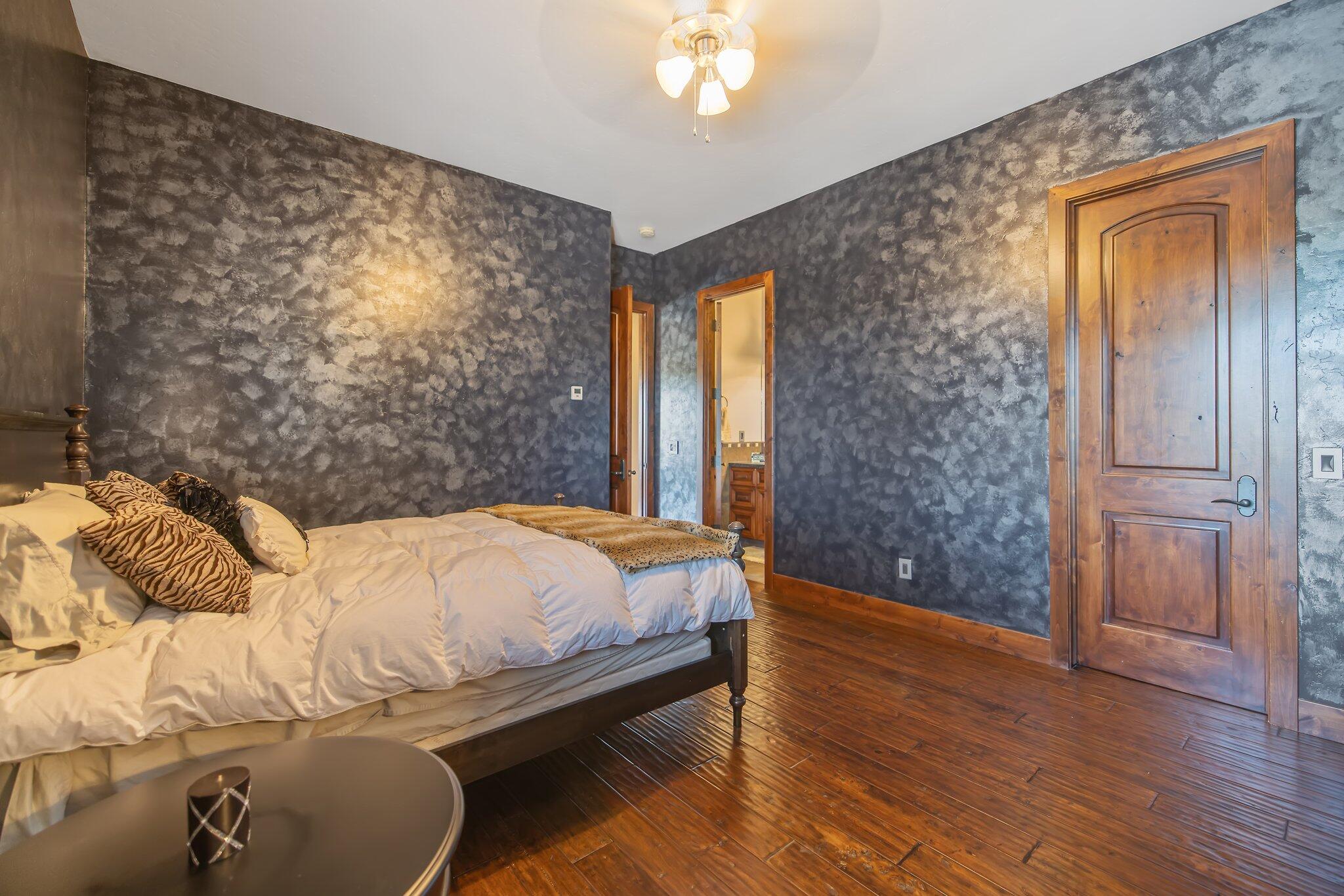 5034 W Firenze Ave, Visalia, CA 93291