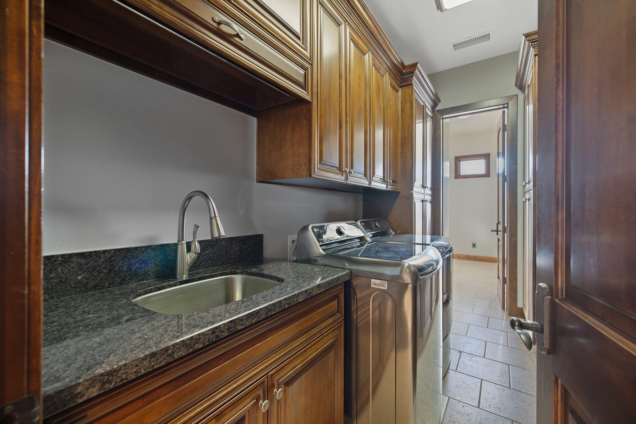 5034 W Firenze Ave, Visalia, CA 93291