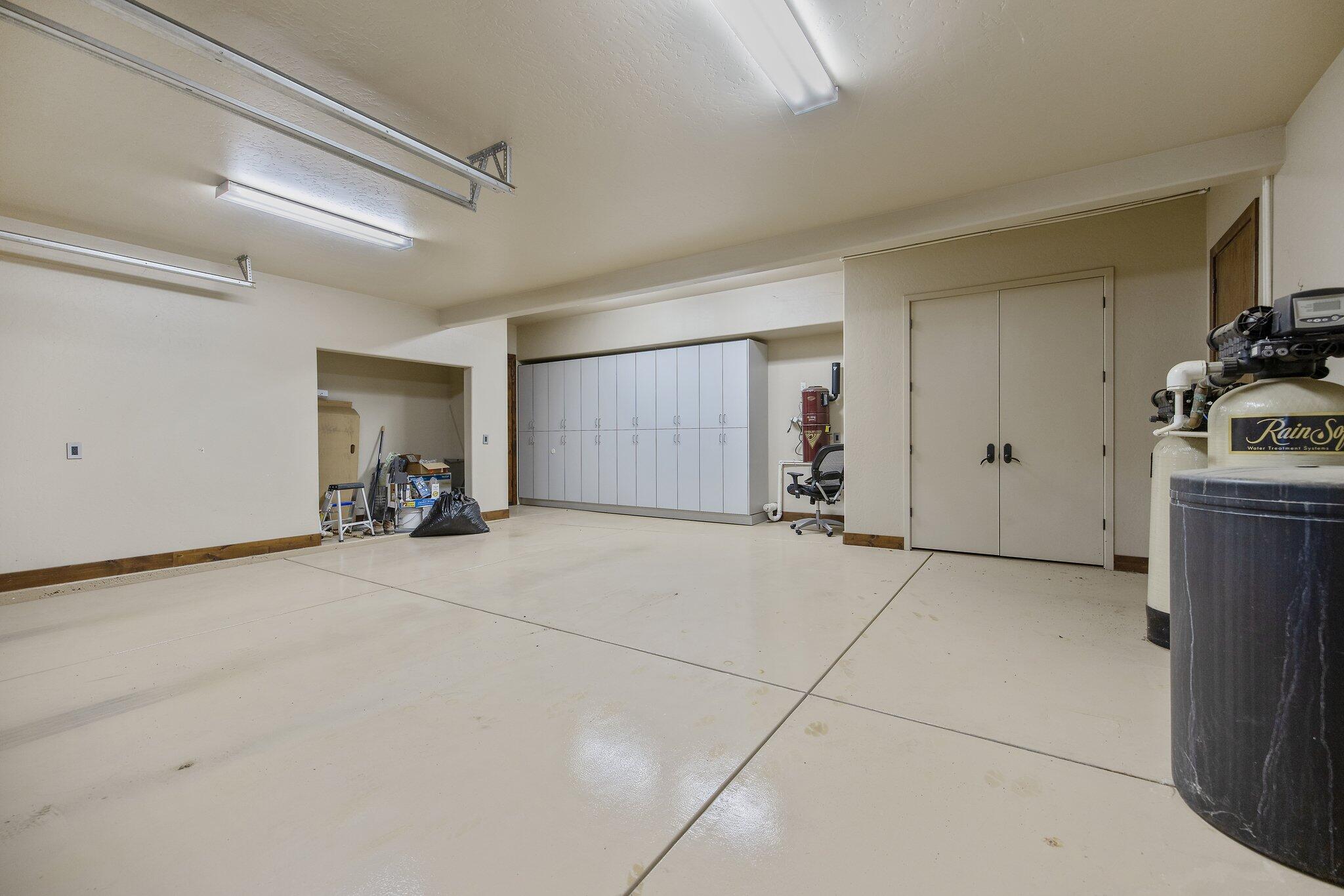 5034 W Firenze Ave, Visalia, CA 93291