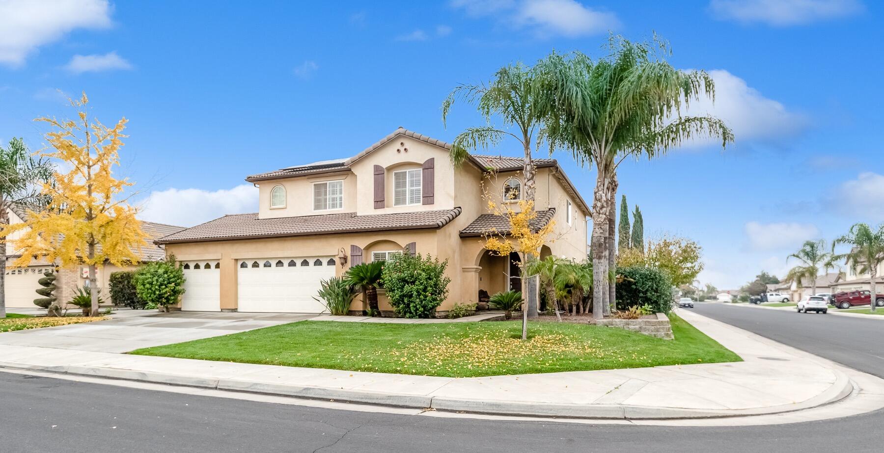 1942 N Sonoma Ct, Hanford, CA 93230