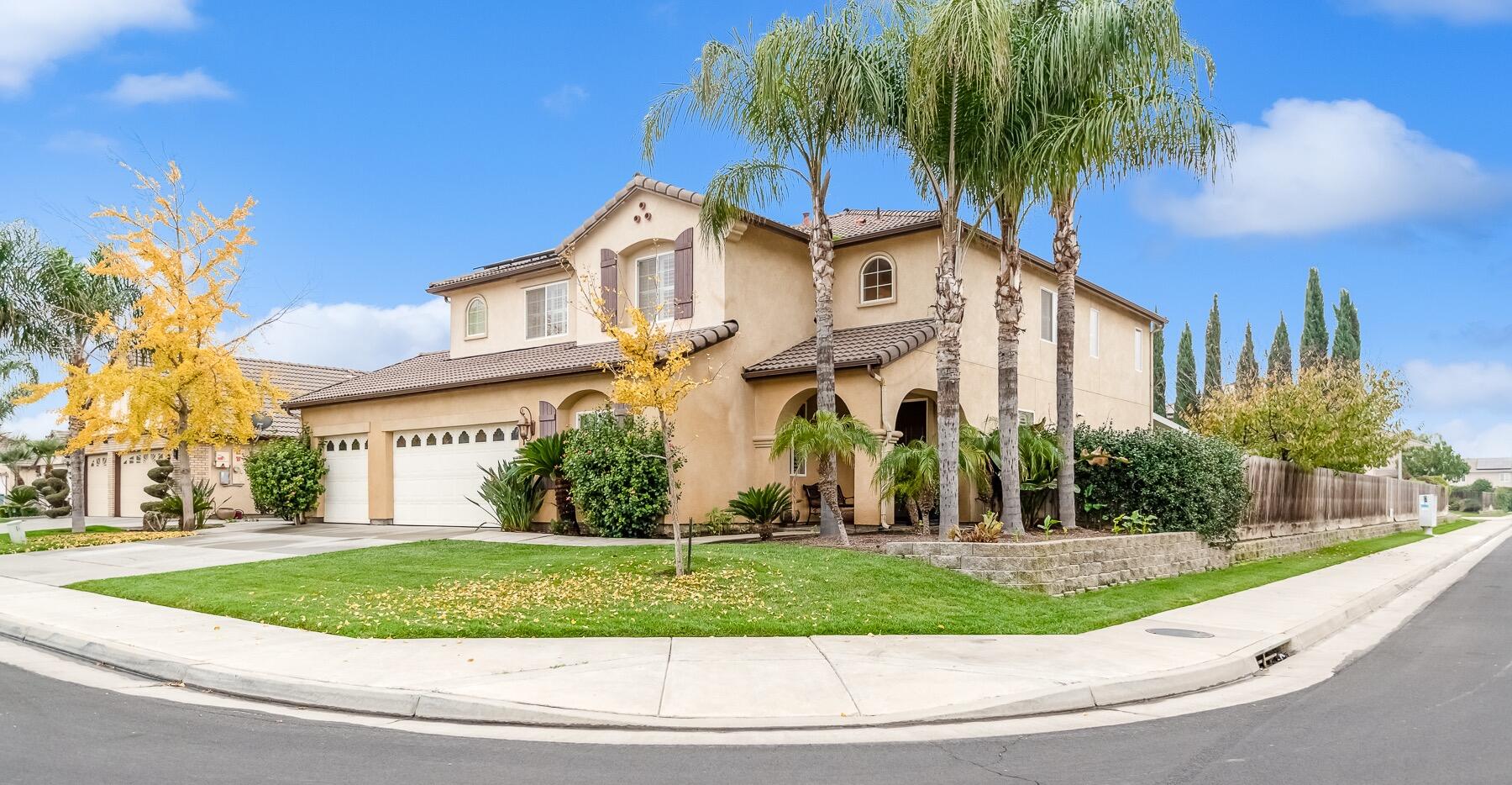 1942 N Sonoma Ct, Hanford, CA 93230