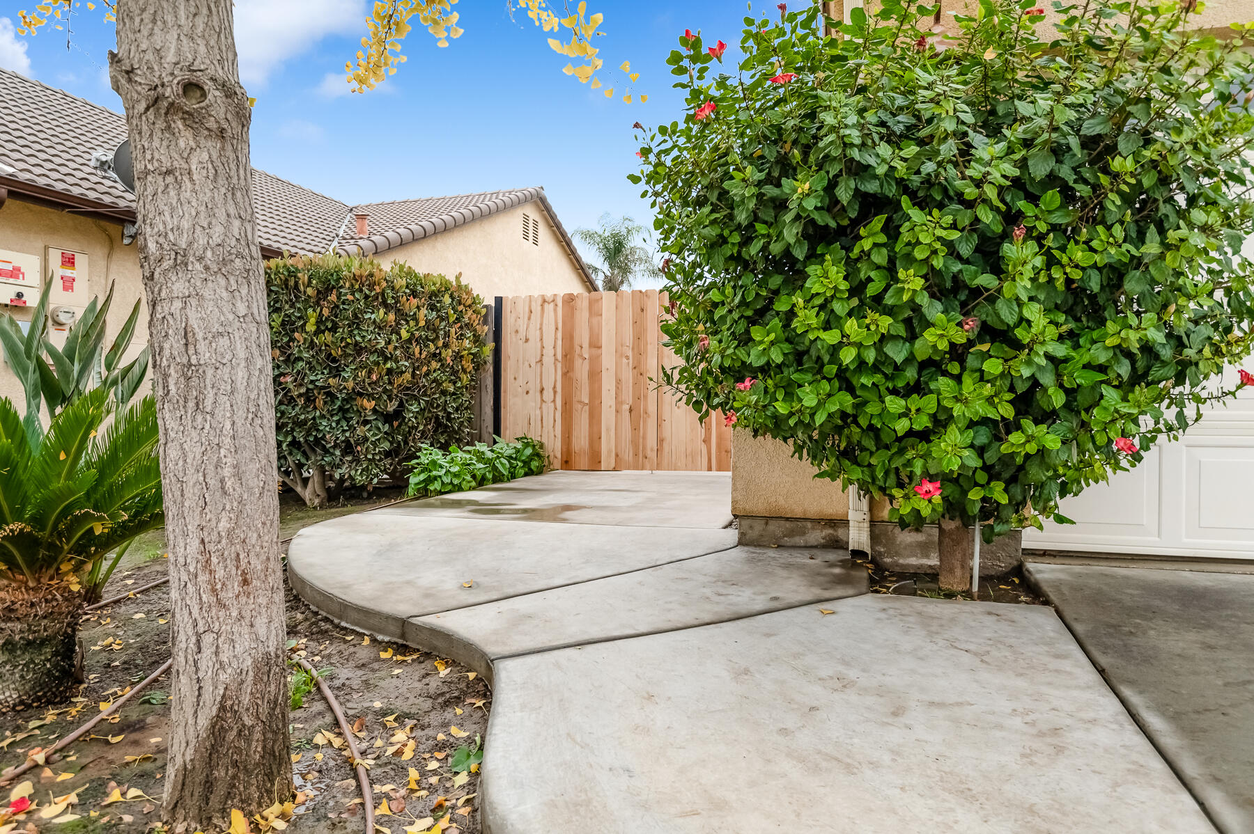 1942 N Sonoma Ct, Hanford, CA 93230