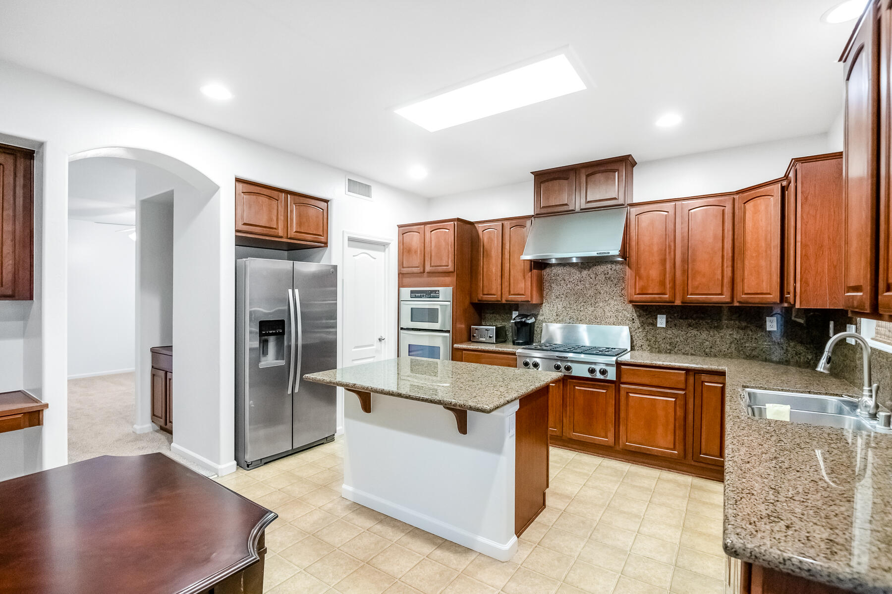 1942 N Sonoma Ct, Hanford, CA 93230