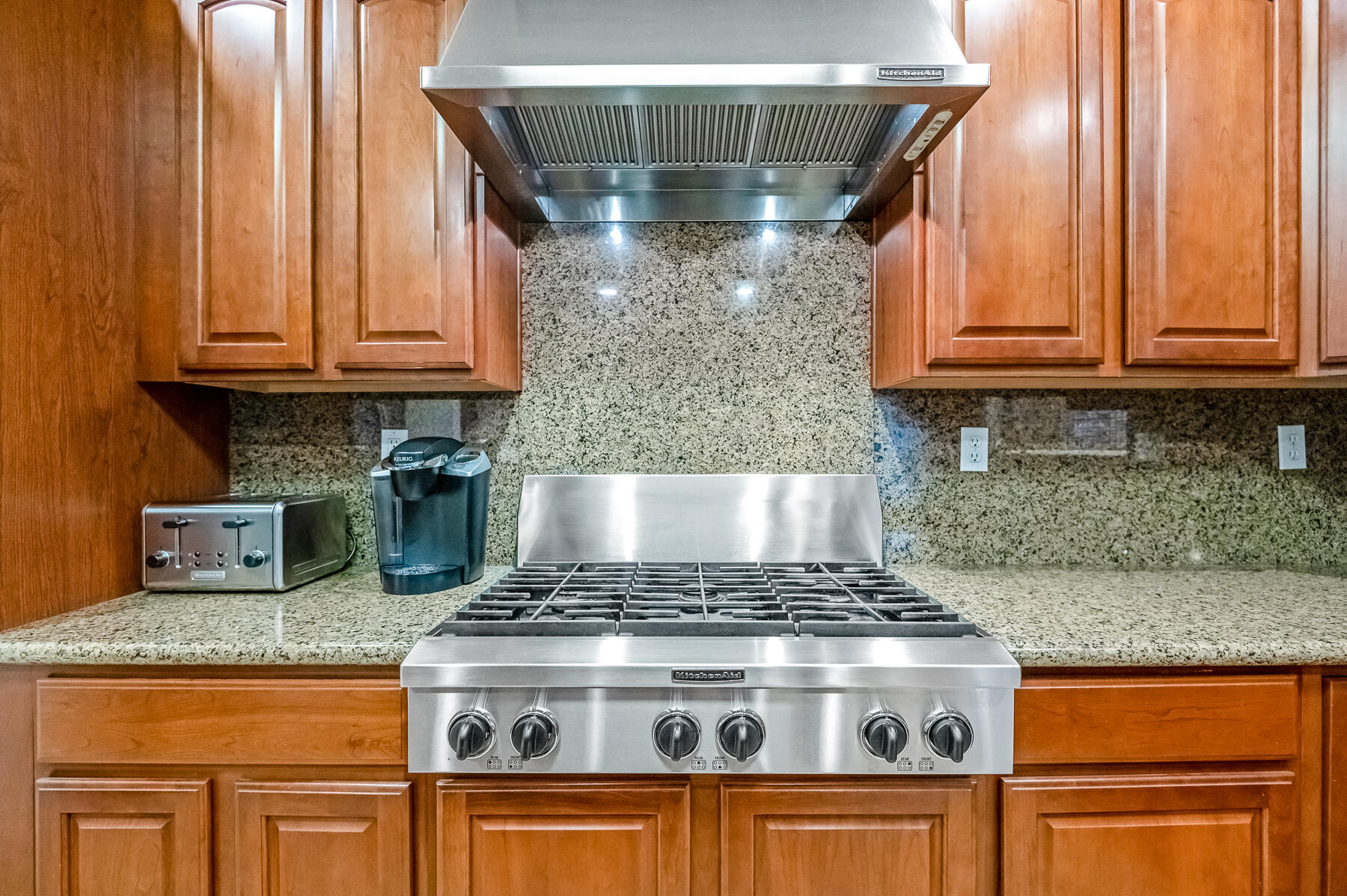 1942 N Sonoma Ct, Hanford, CA 93230