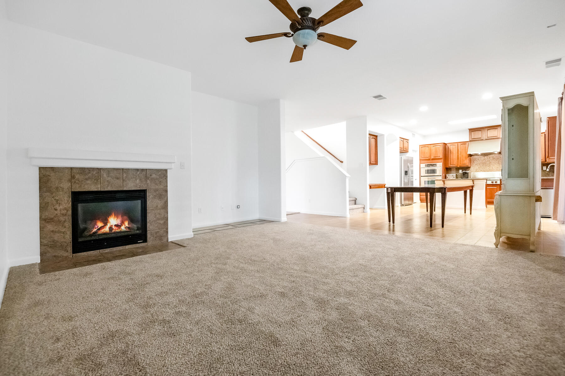 1942 N Sonoma Ct, Hanford, CA 93230