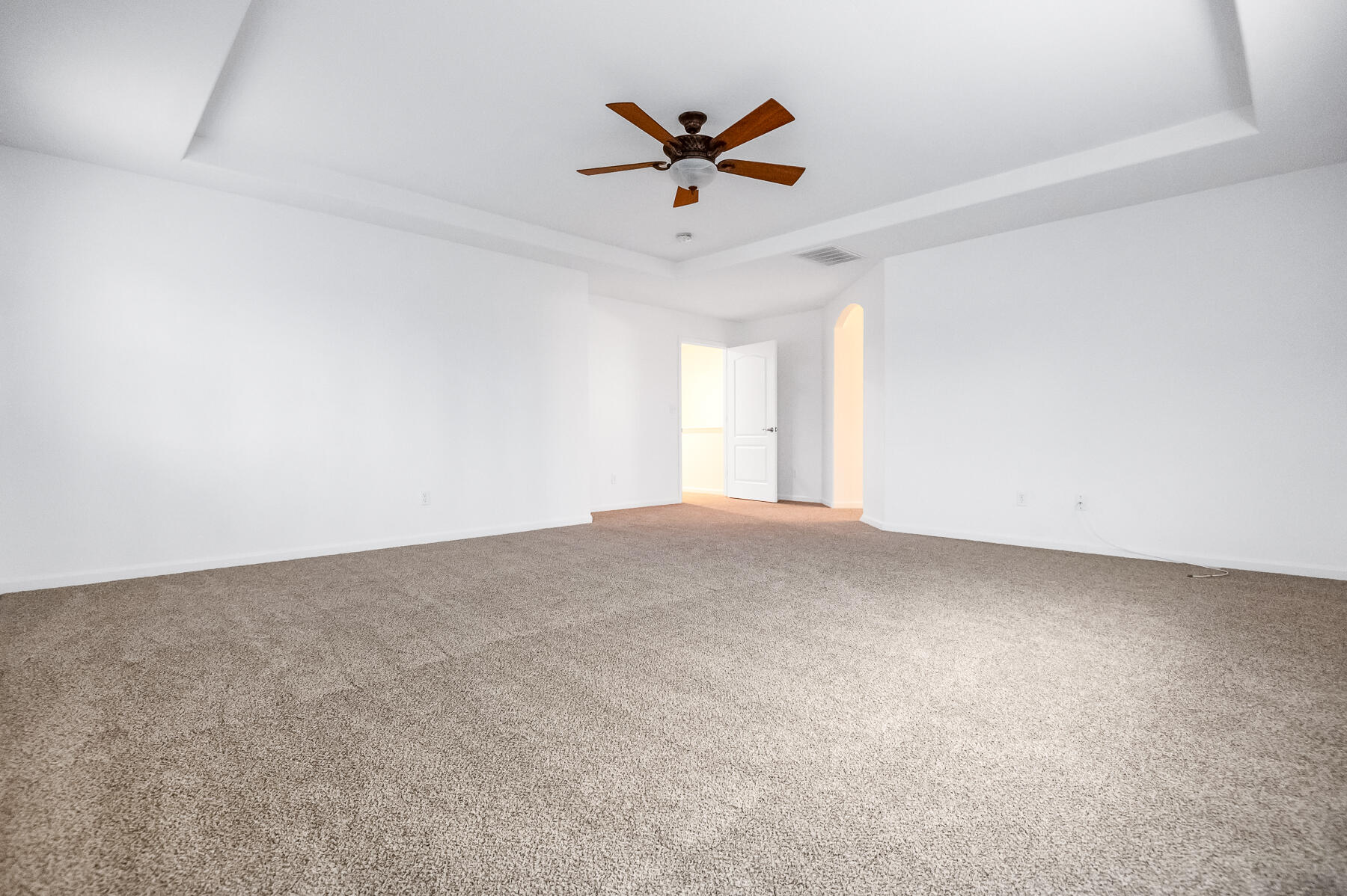 1942 N Sonoma Ct, Hanford, CA 93230