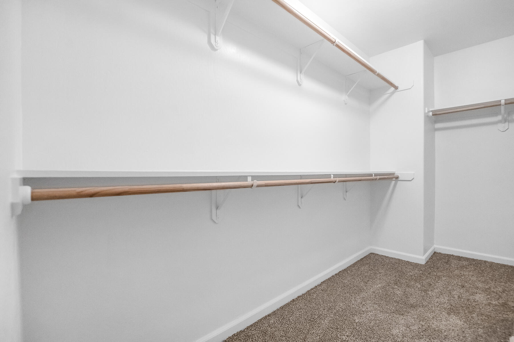 1942 N Sonoma Ct, Hanford, CA 93230