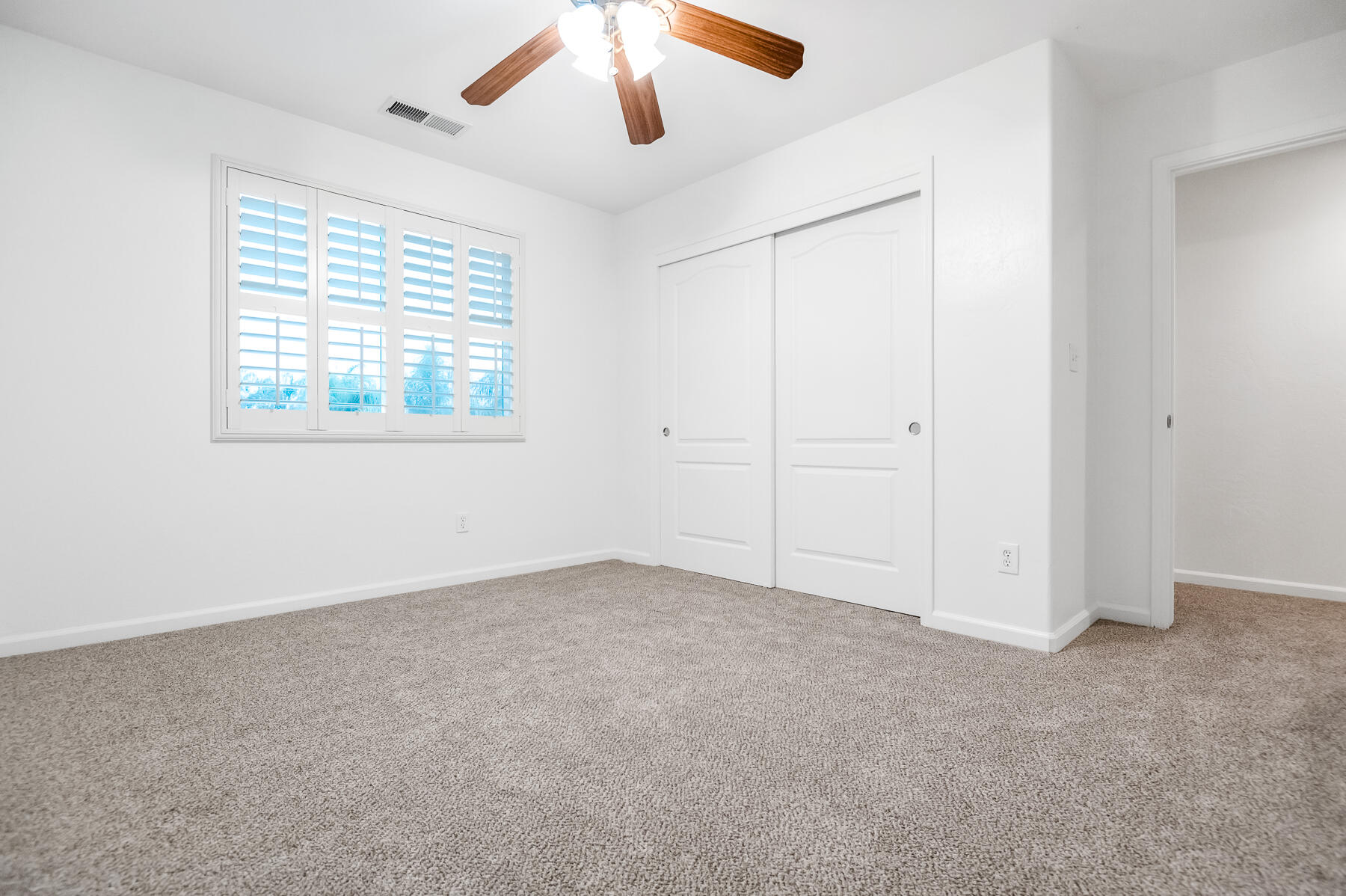 1942 N Sonoma Ct, Hanford, CA 93230