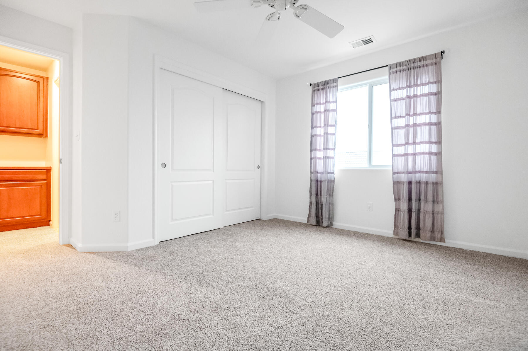 1942 N Sonoma Ct, Hanford, CA 93230