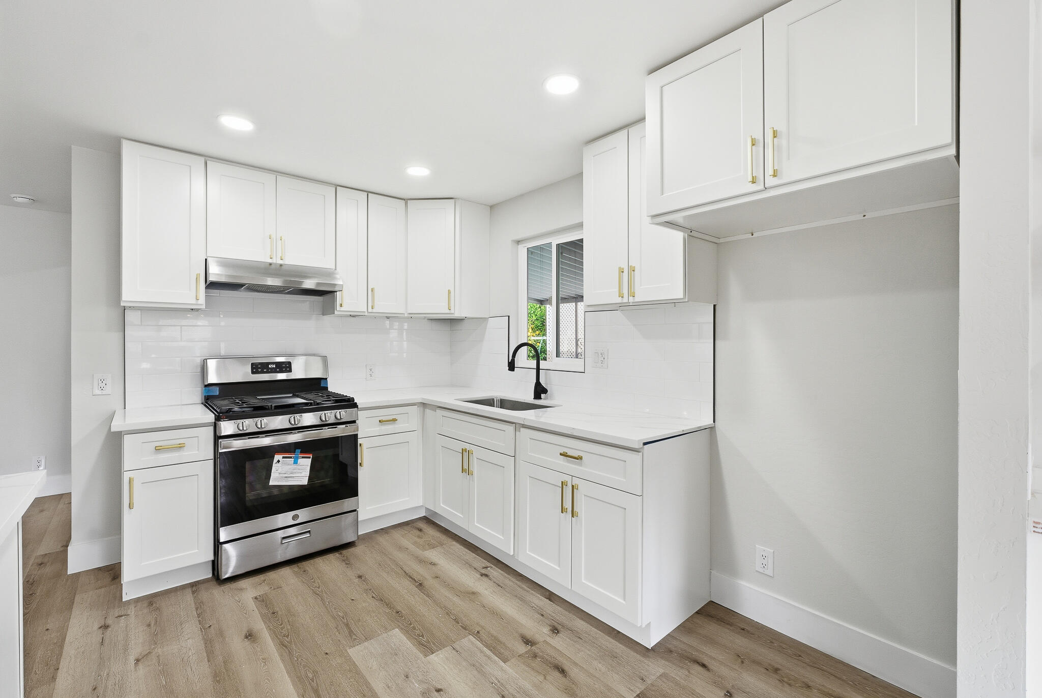 415 N Akers St #47, Visalia, CA 93291