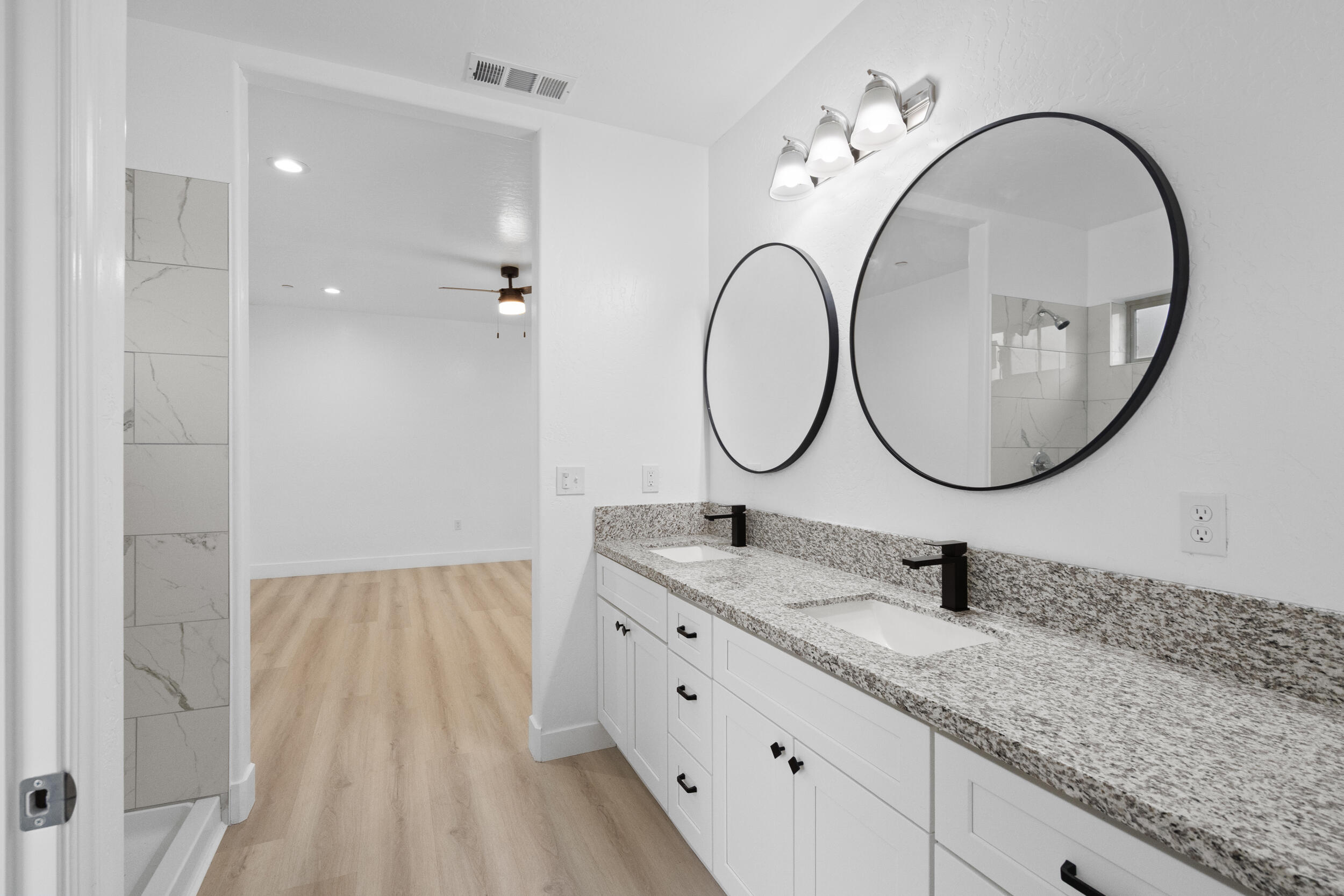 753 N Brundage Ave, Farmersville, CA 93223