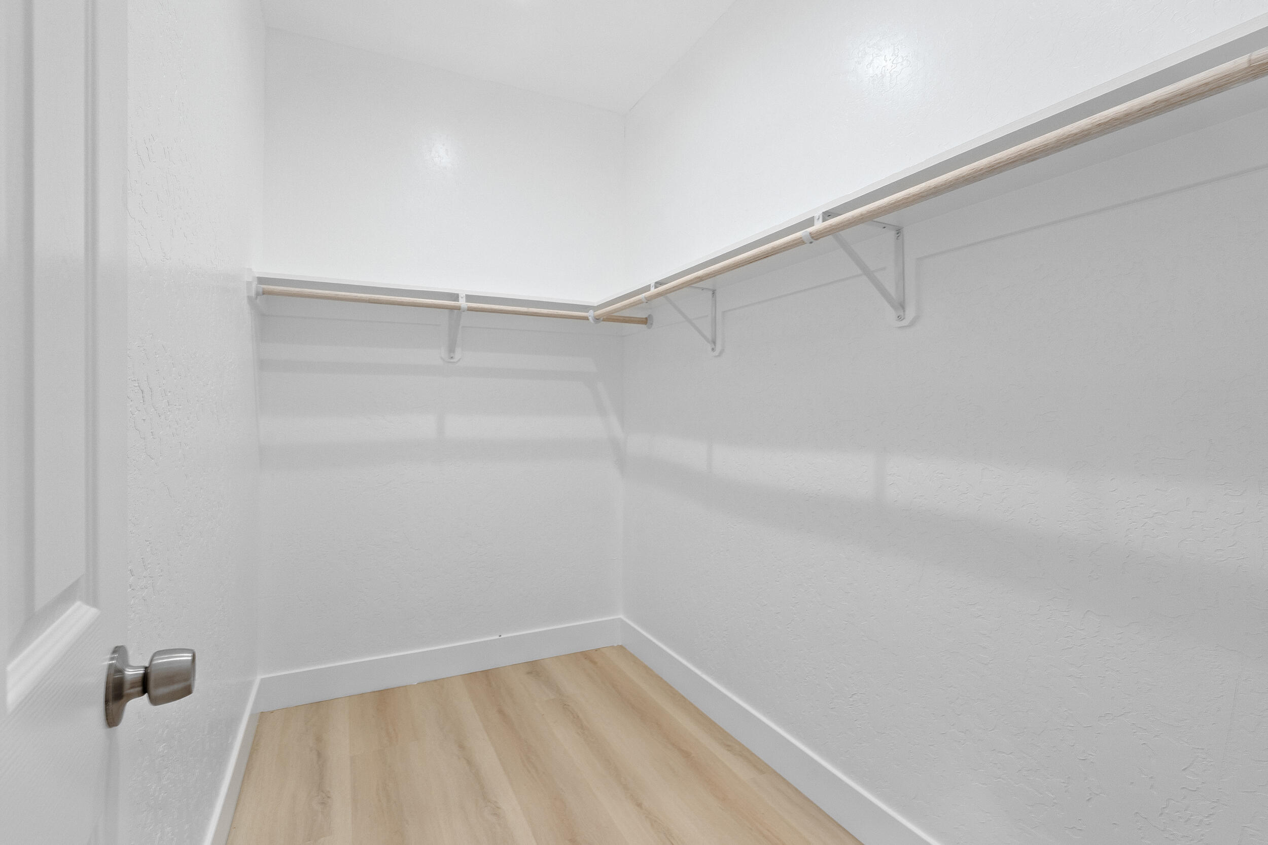 753 N Brundage Ave, Farmersville, CA 93223