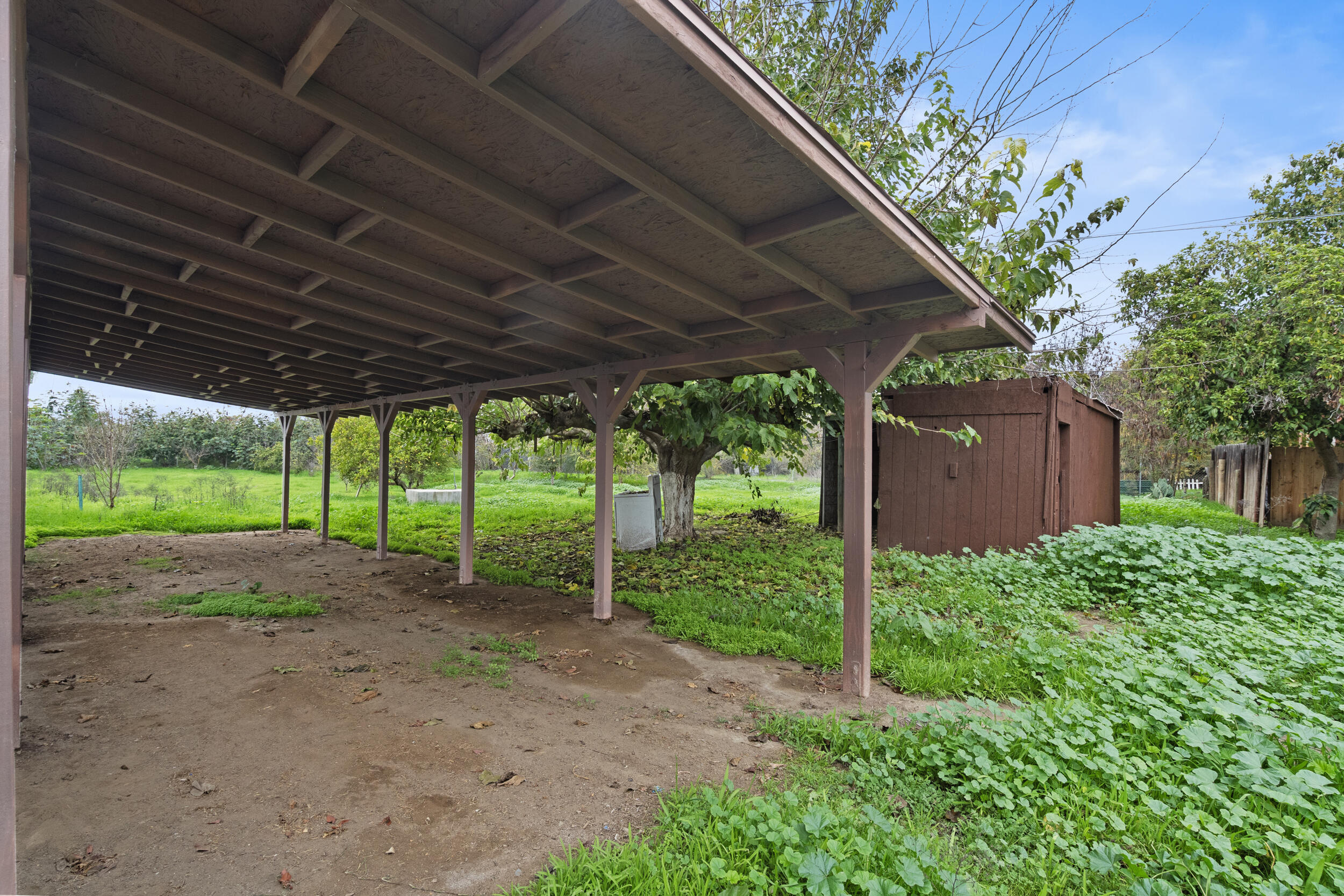 753 N Brundage Ave, Farmersville, CA 93223