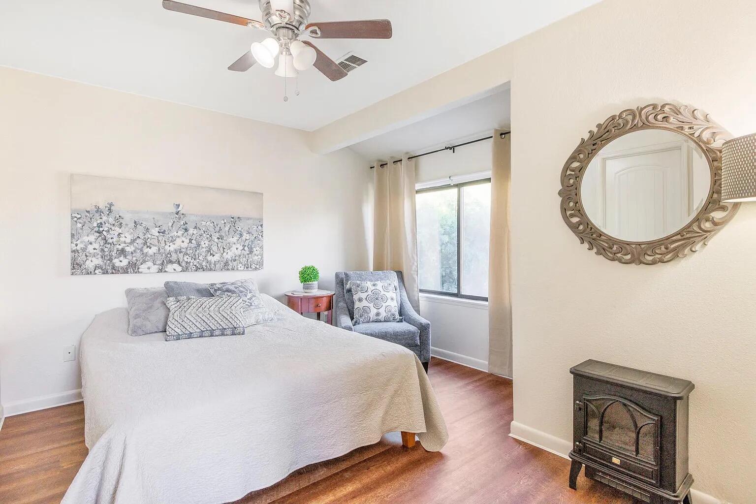 4926-4928 W Westgate Ct, Visalia, CA 93277