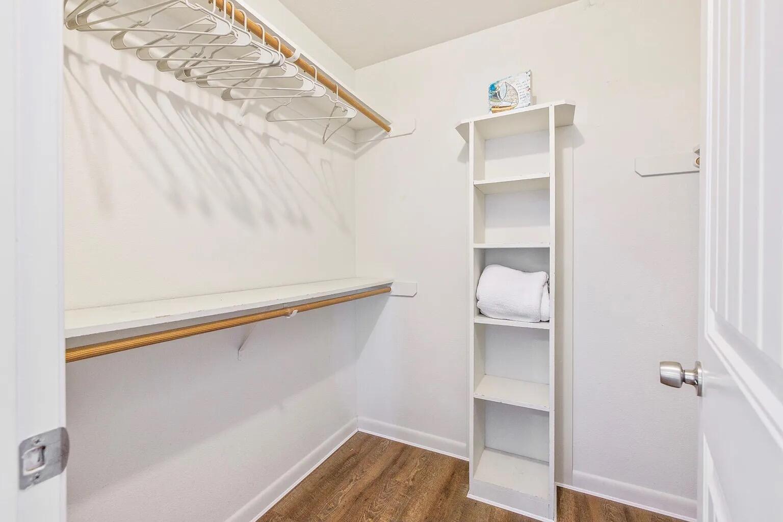 4926-4928 W Westgate Ct, Visalia, CA 93277