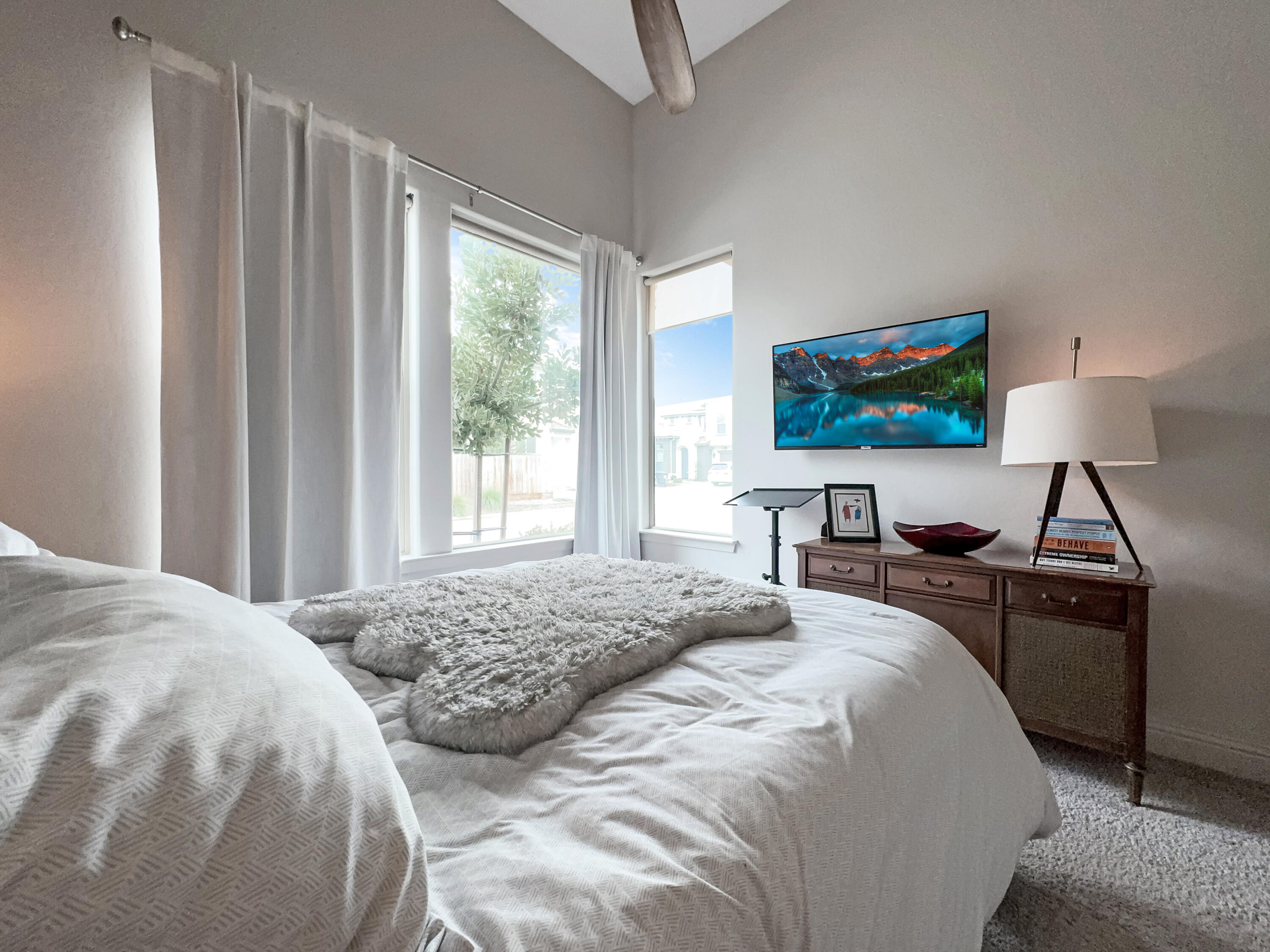 4521 S Ernest St, Visalia, CA 93277