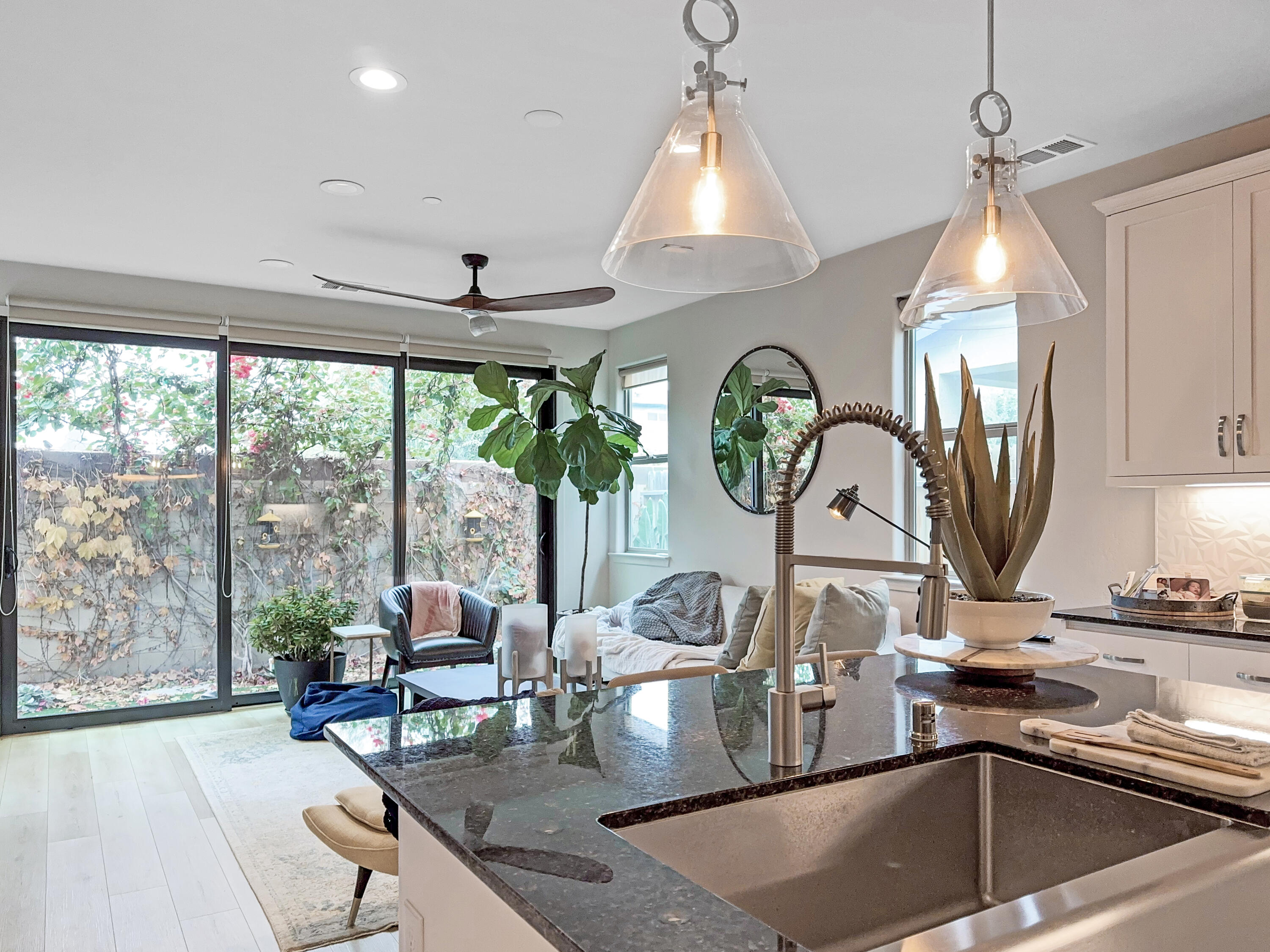 4521 S Ernest St, Visalia, CA 93277