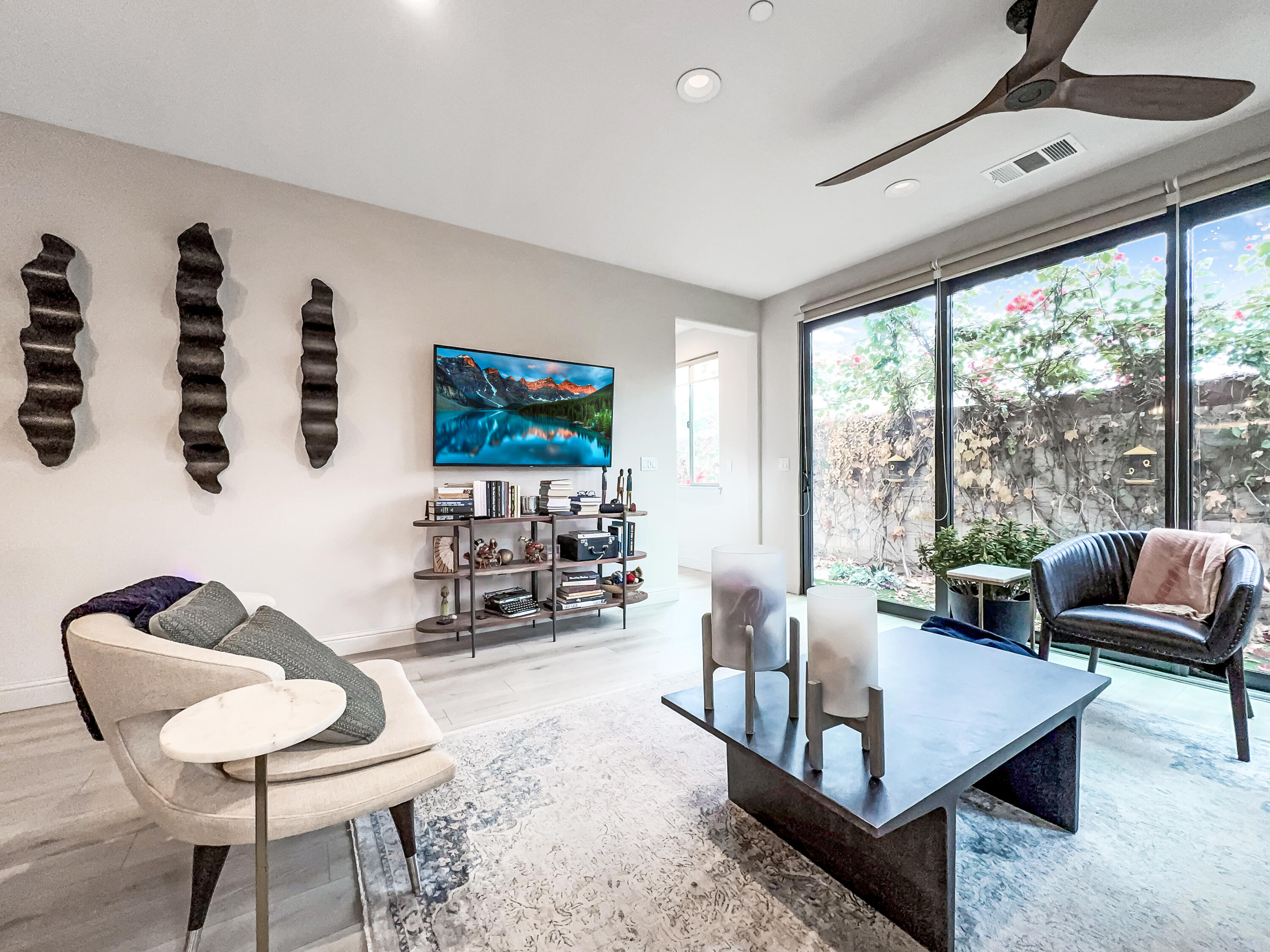 4521 S Ernest St, Visalia, CA 93277