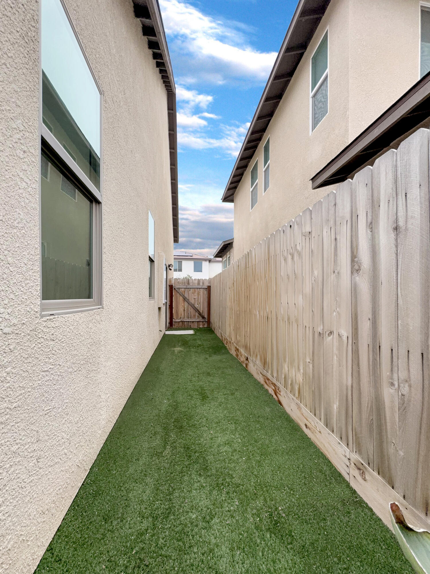 4521 S Ernest St, Visalia, CA 93277