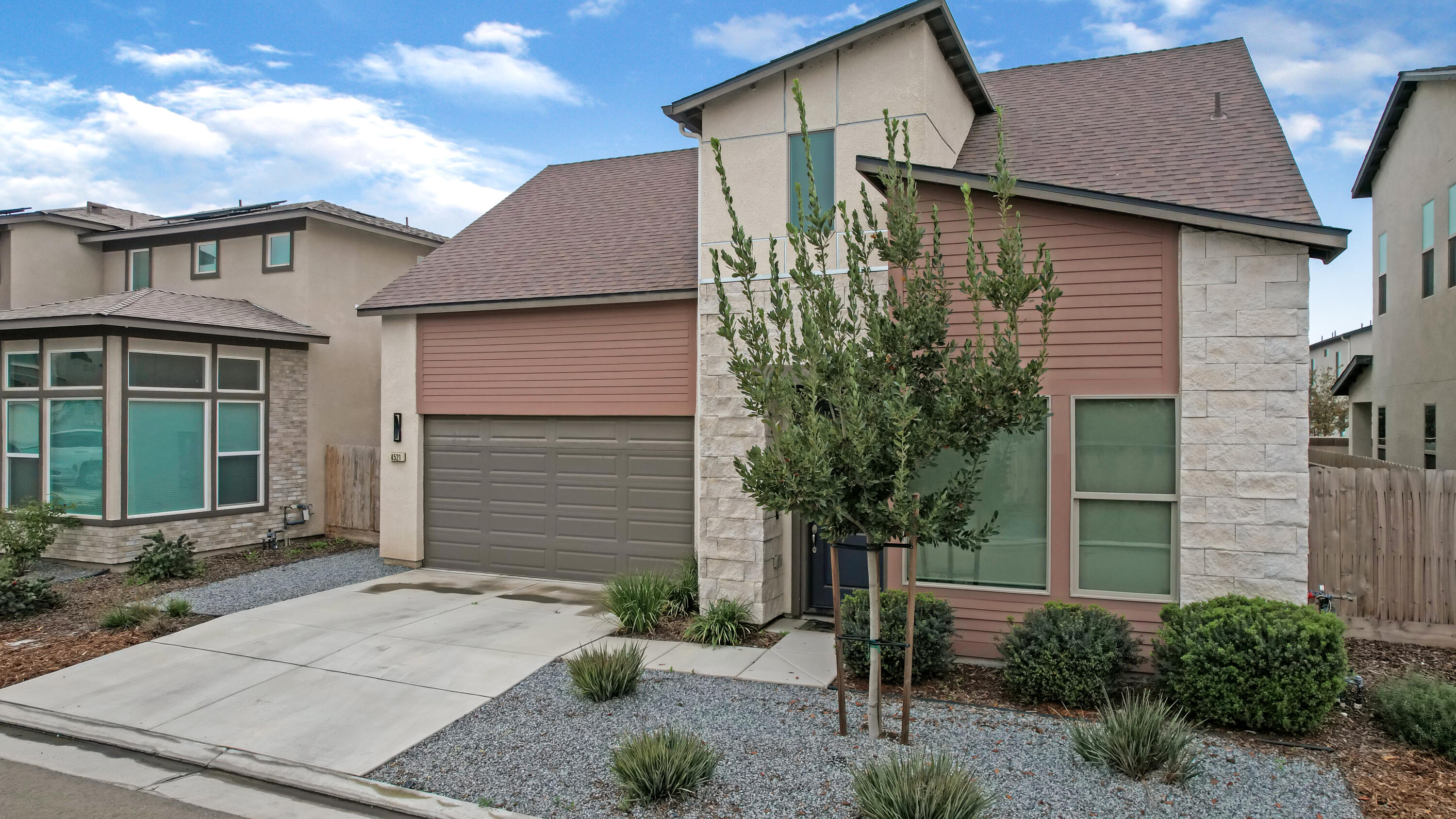 4521 S Ernest St, Visalia, CA 93277