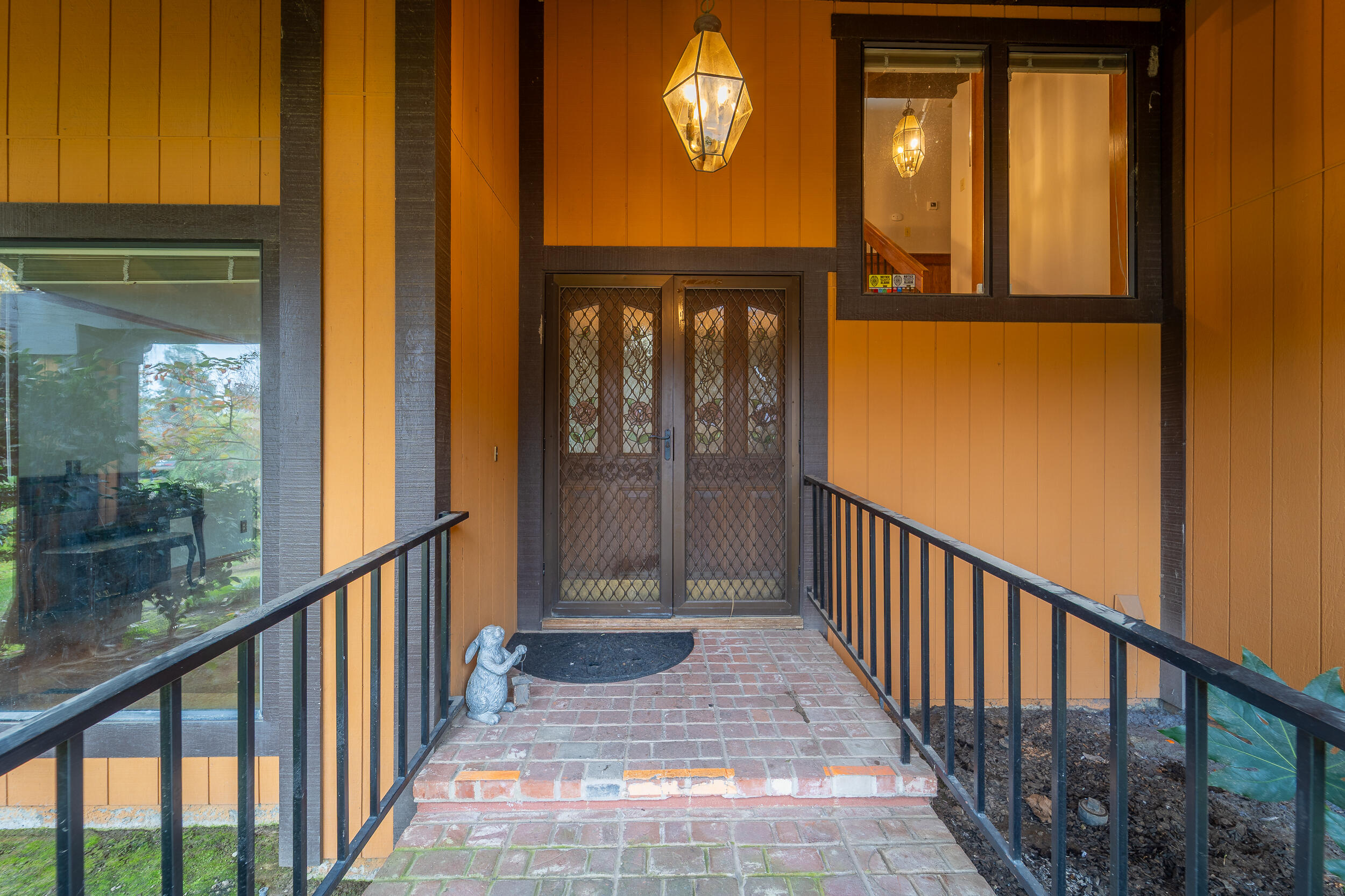 4121 W Grove Ct, Visalia, CA 93291