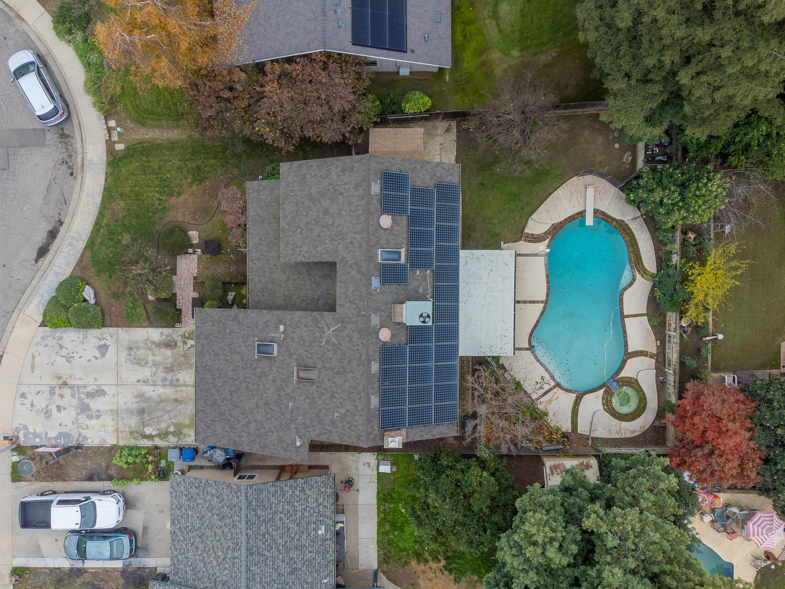 4121 W Grove Ct, Visalia, CA 93291