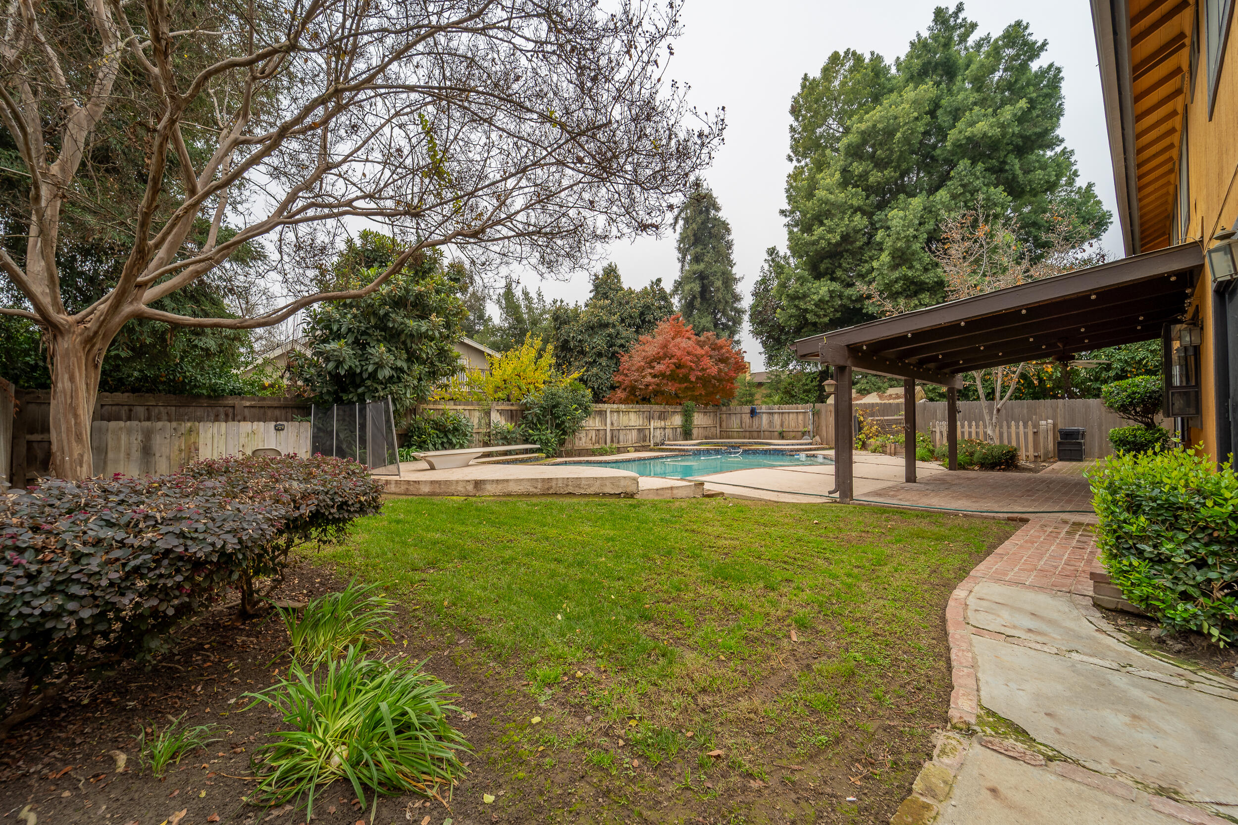 4121 W Grove Ct, Visalia, CA 93291
