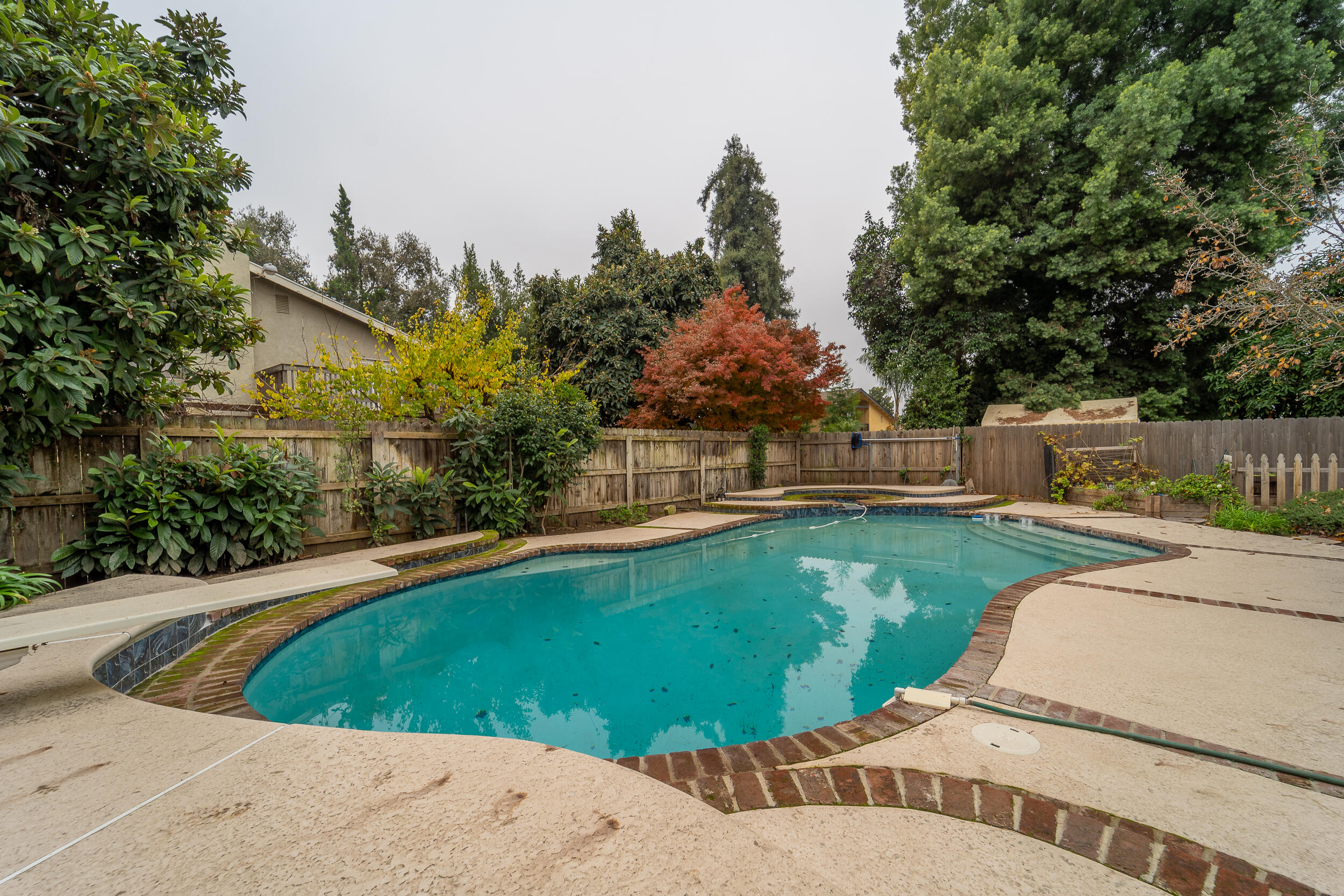 4121 W Grove Ct, Visalia, CA 93291