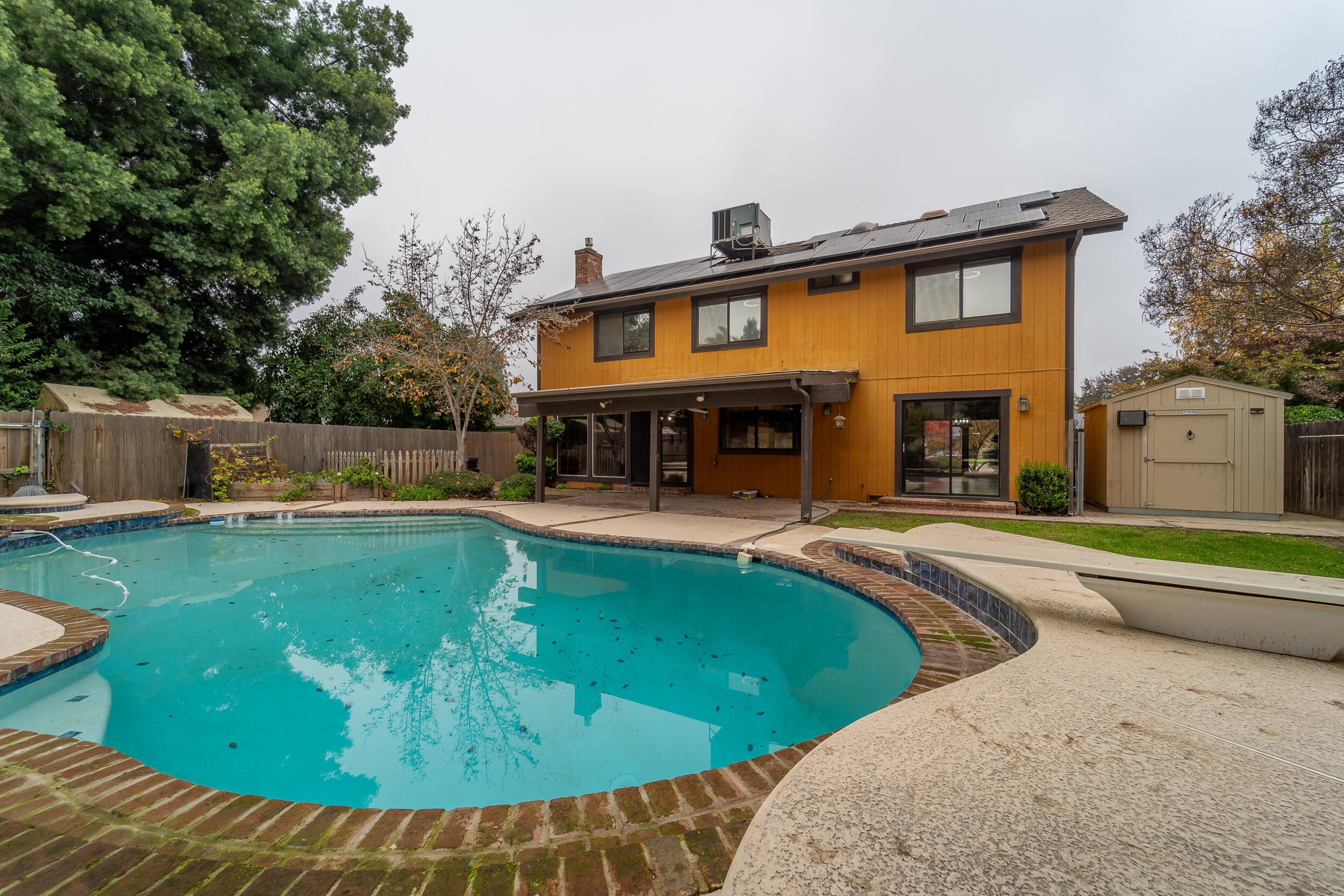 4121 W Grove Ct, Visalia, CA 93291