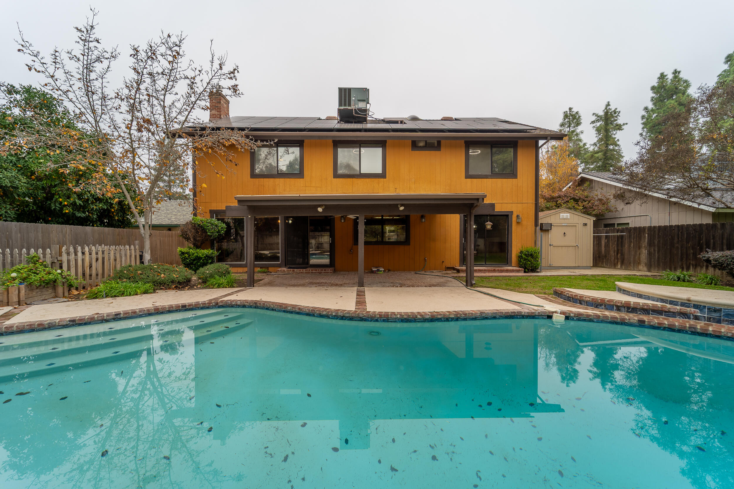 4121 W Grove Ct, Visalia, CA 93291