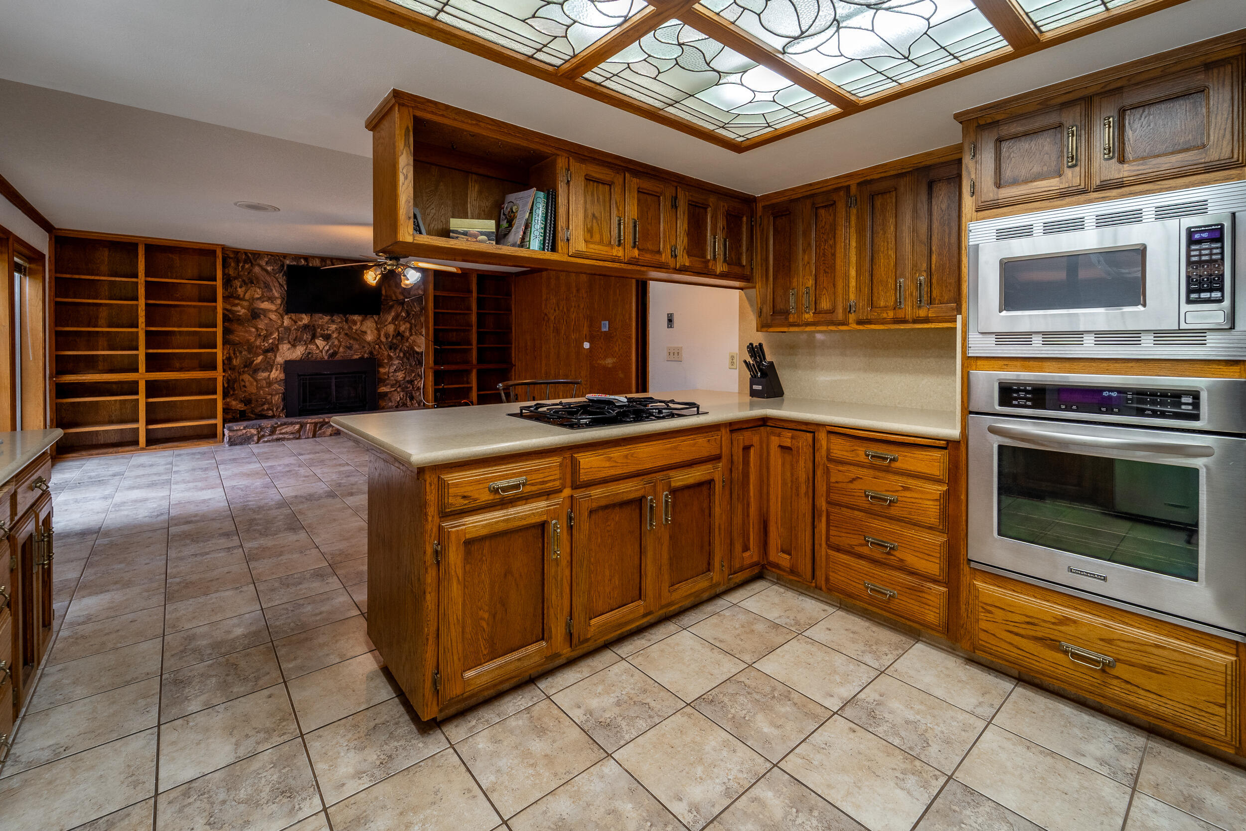 4121 W Grove Ct, Visalia, CA 93291