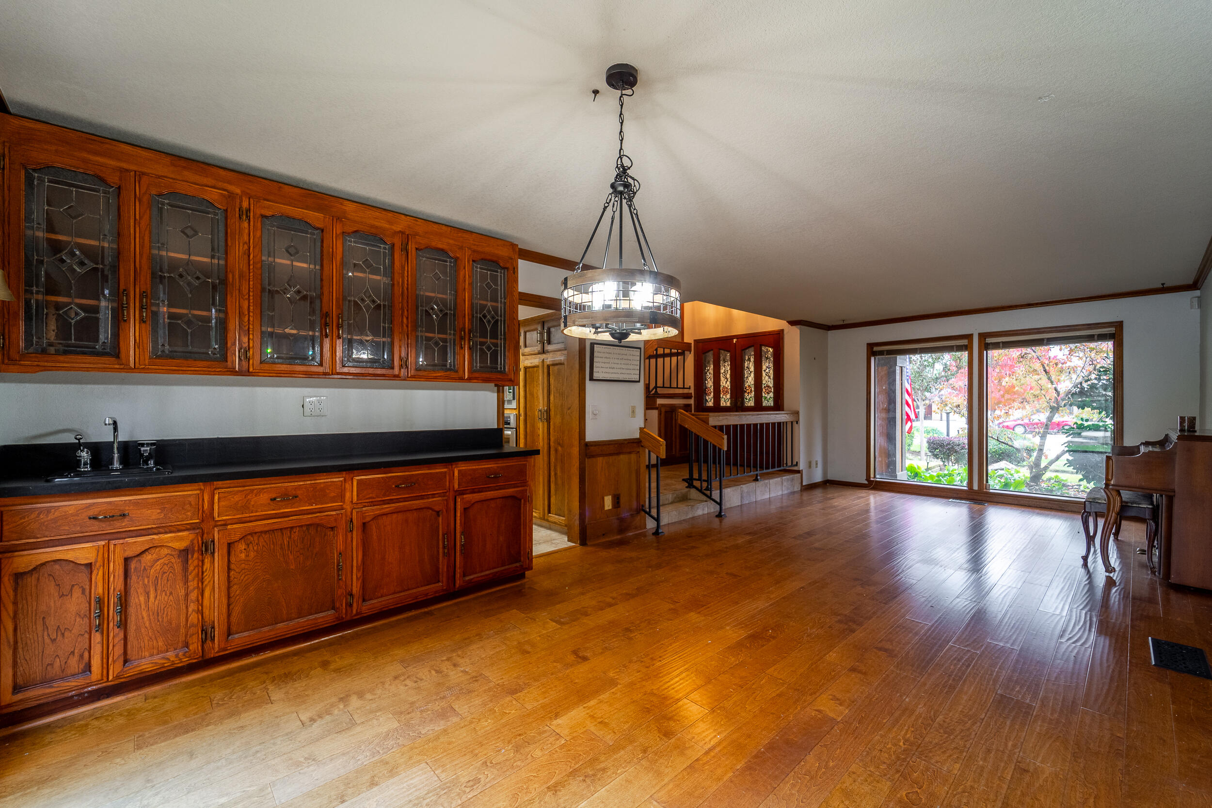 4121 W Grove Ct, Visalia, CA 93291