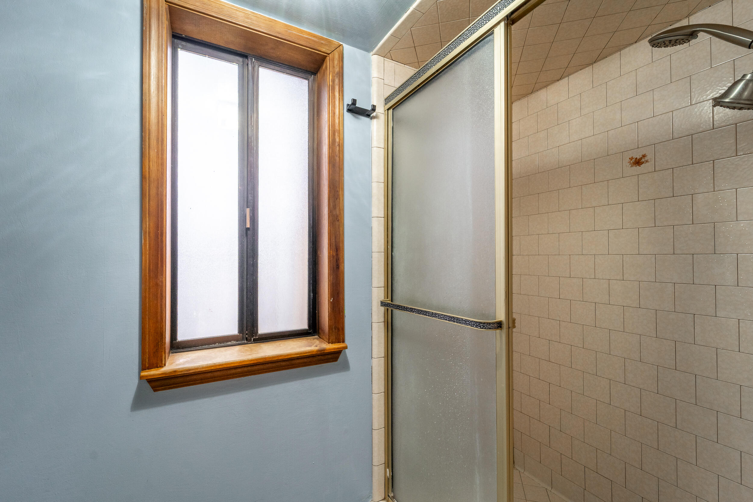 4121 W Grove Ct, Visalia, CA 93291