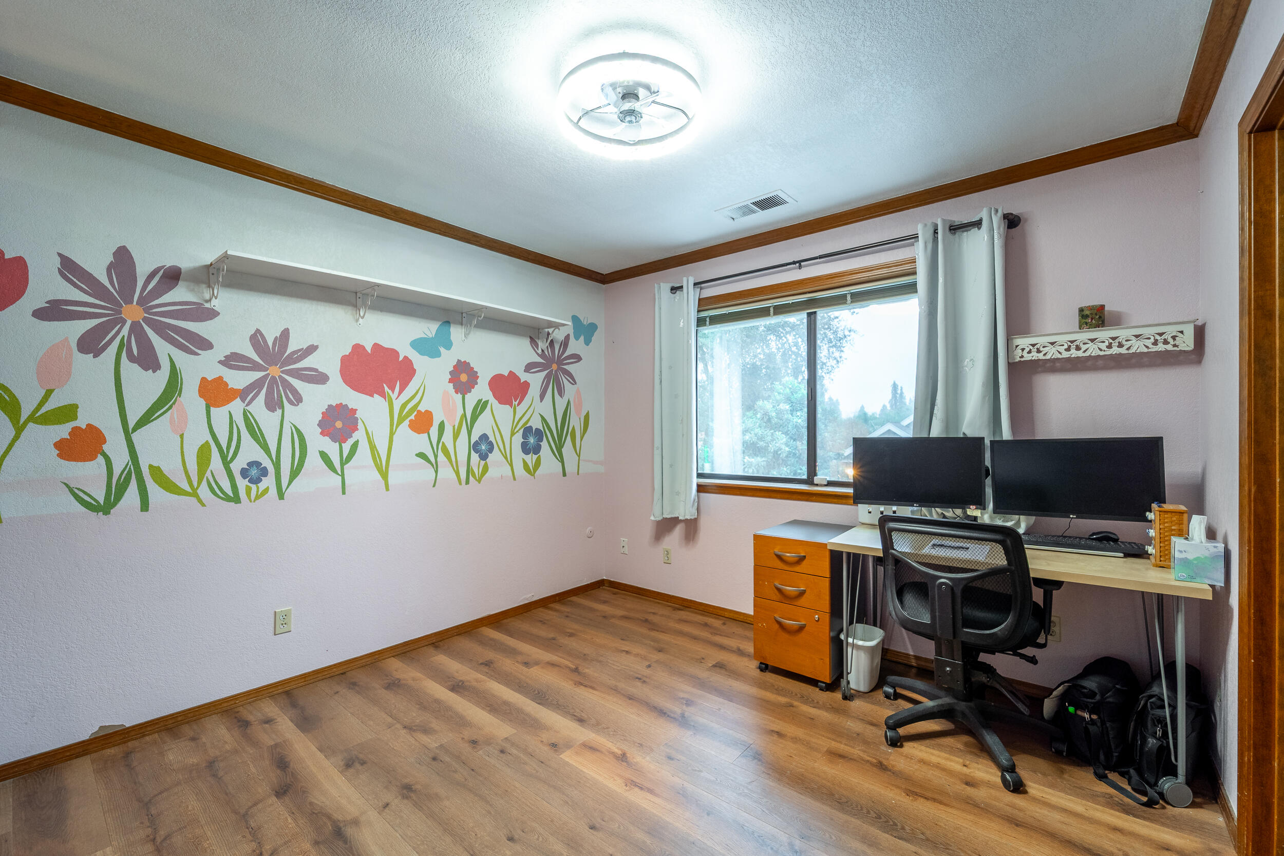 4121 W Grove Ct, Visalia, CA 93291