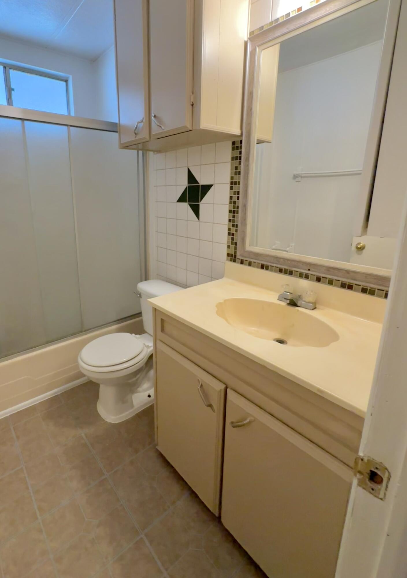 720 E Worth Ave #82, Porterville, CA 93257