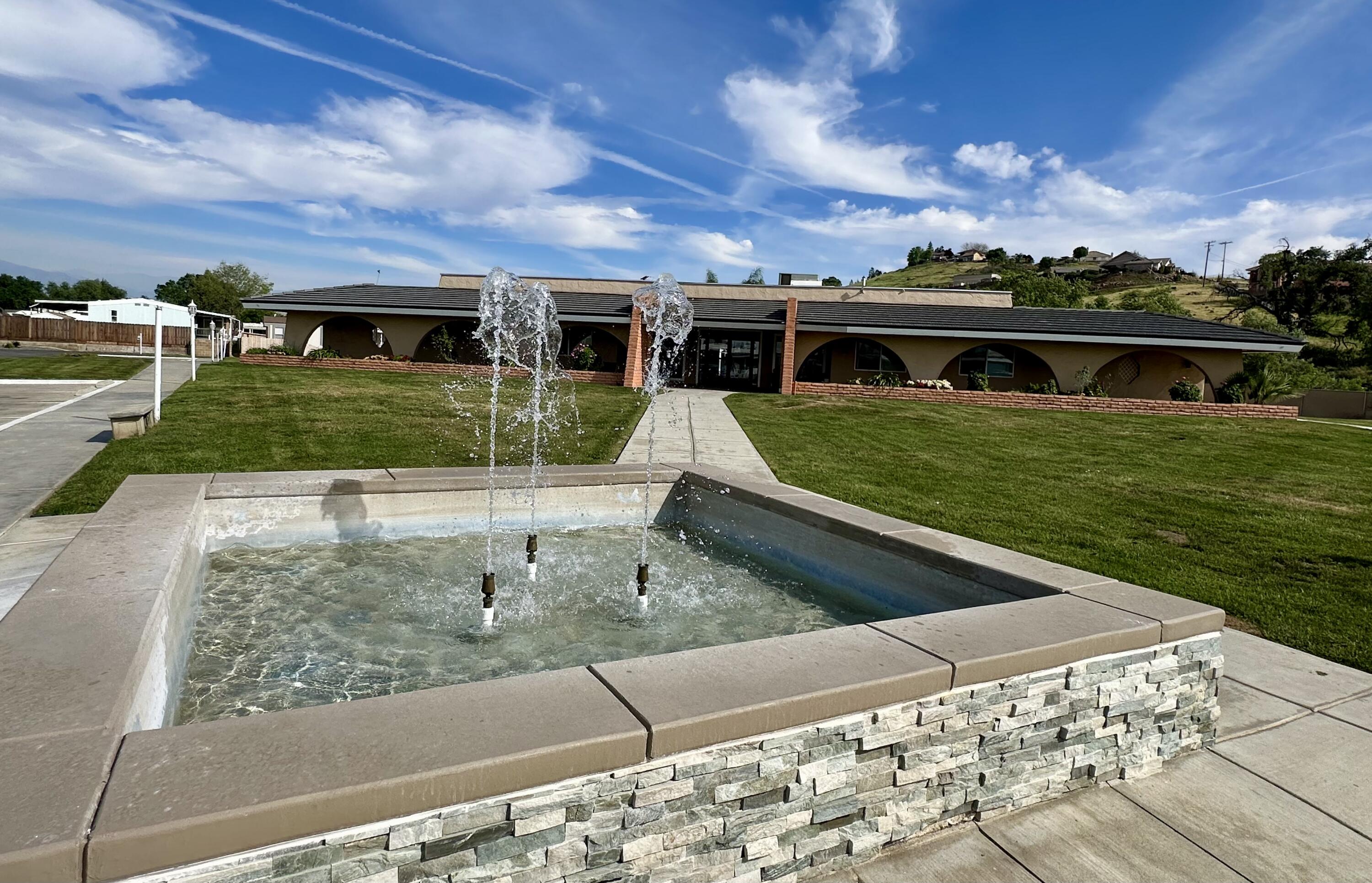 720 E Worth Ave #82, Porterville, CA 93257