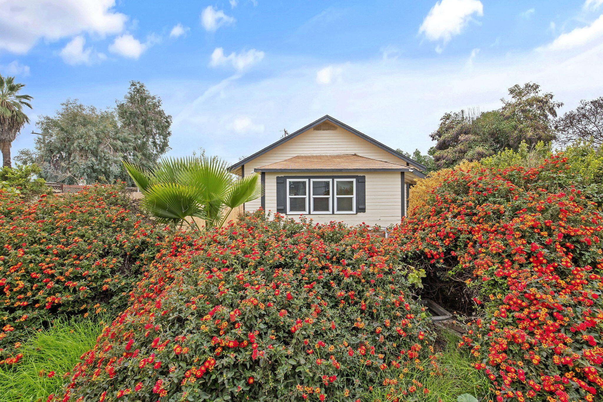 33239 160 Rd, Ivanhoe, CA 93235