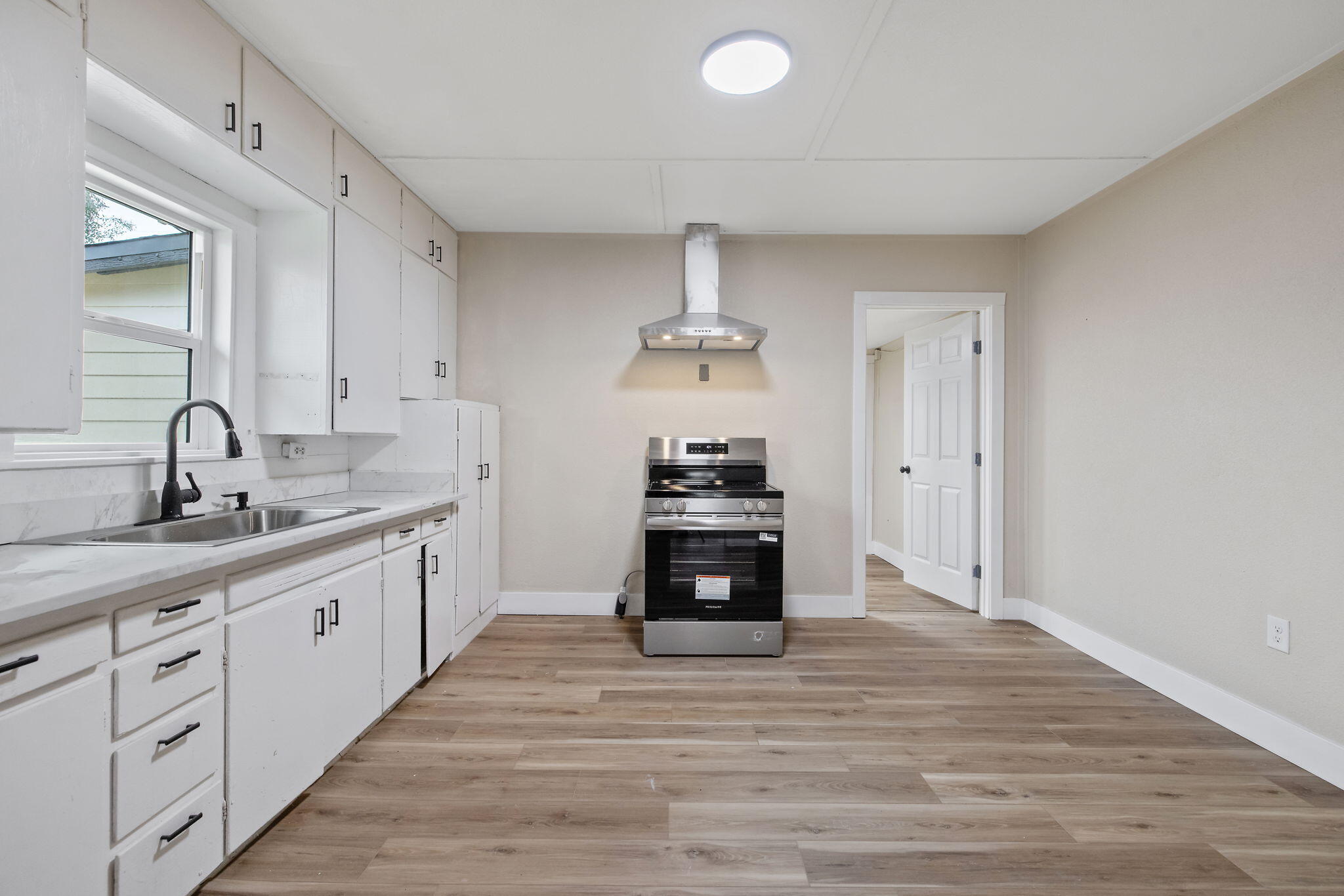 33239 160 Rd, Ivanhoe, CA 93235